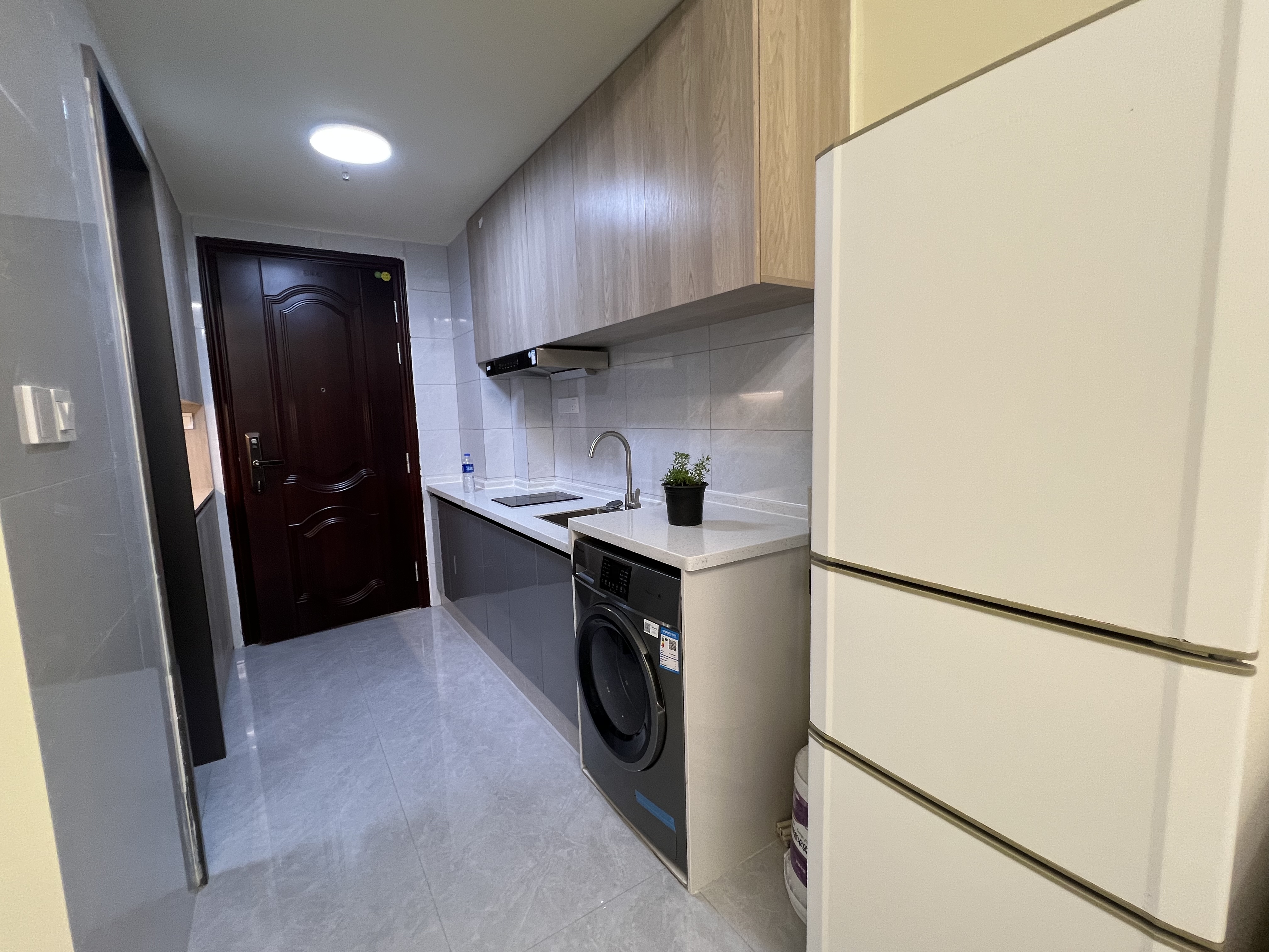 碧桂园衡州盛世 1室1厅1卫 1400.0元/月 碧桂园衡州盛世 1室1厅1卫 1400.0元/月室内图