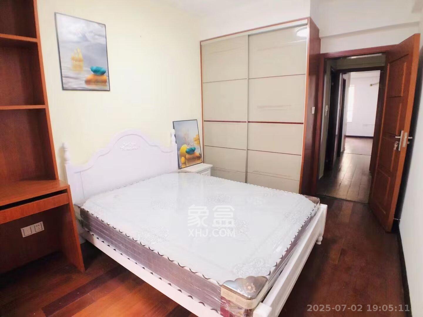 锦湘国际星城二期(锦雅苑)  1室2厅2卫    1100.0元/月 锦湘国际星城二期(锦雅苑)  1室2厅2卫    1100.0元/月室内图1