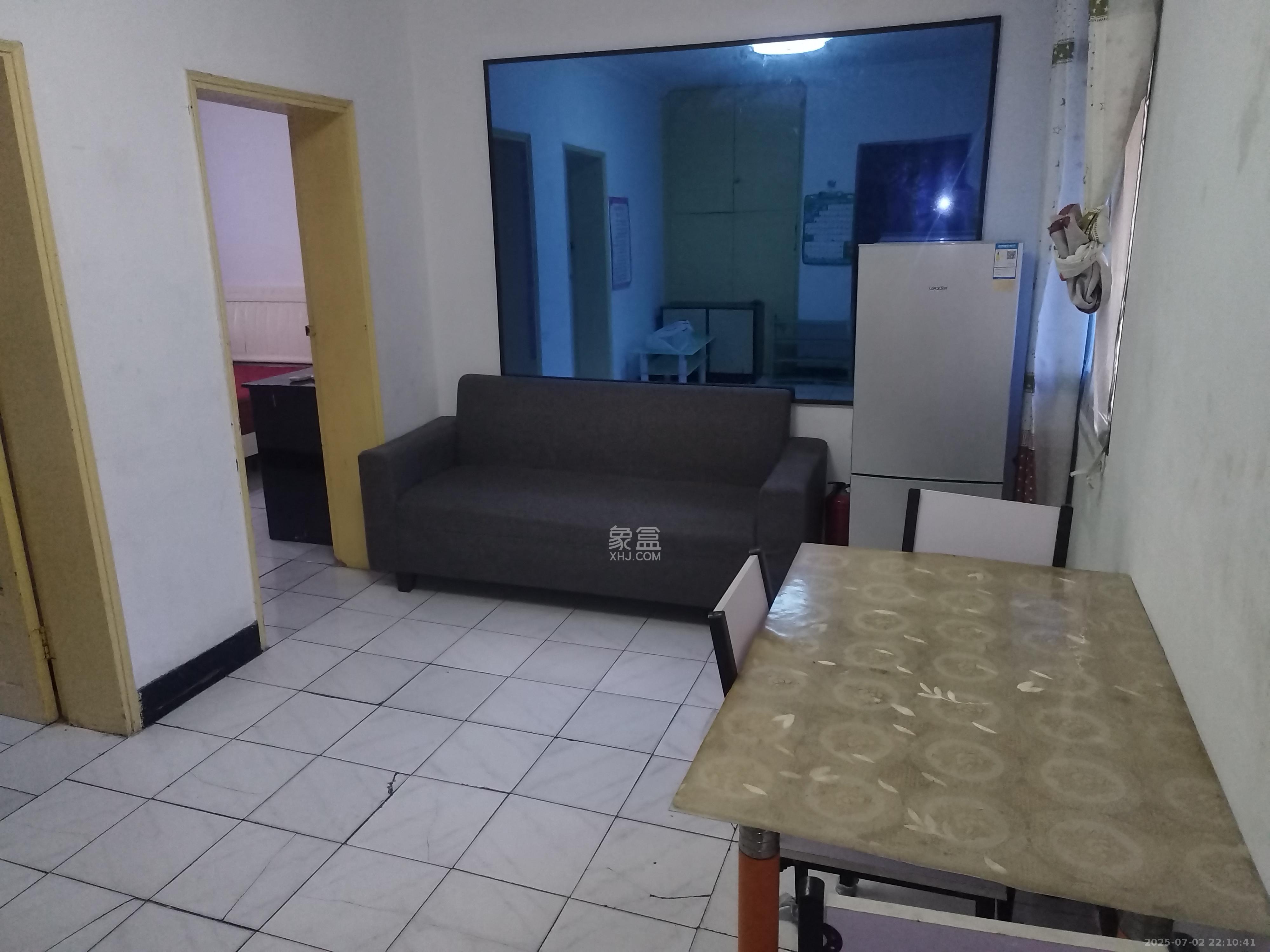 国庆新村  2室2厅1卫    1400.0元/月室内图