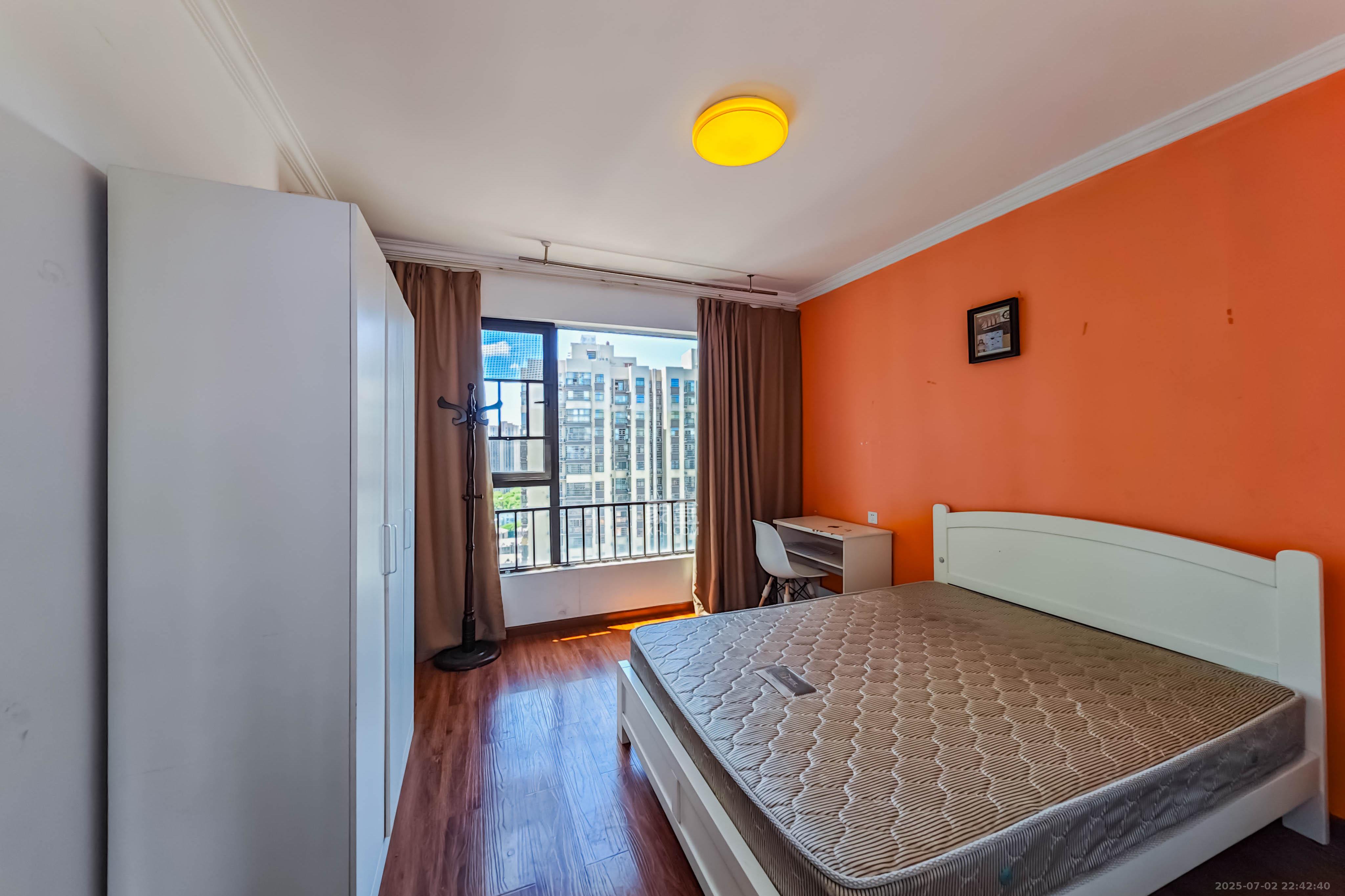 乐尚城 3室2厅2卫 96.0万 乐尚城 3室2厅2卫 96.0万卧室