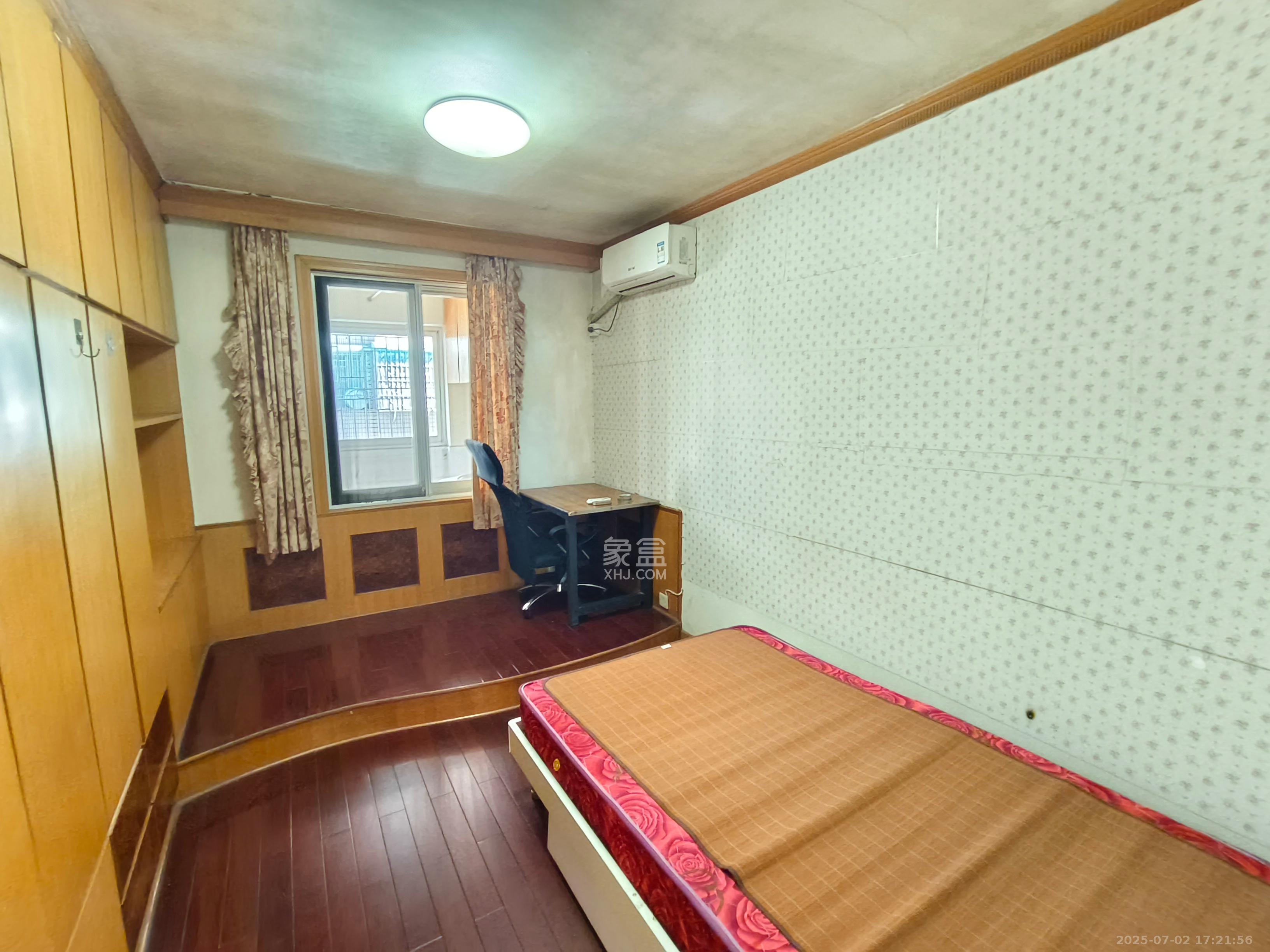 金泰小区  1室1厅1卫    2400.0元/月 金泰小区  1室1厅1卫    2400.0元/月室内图