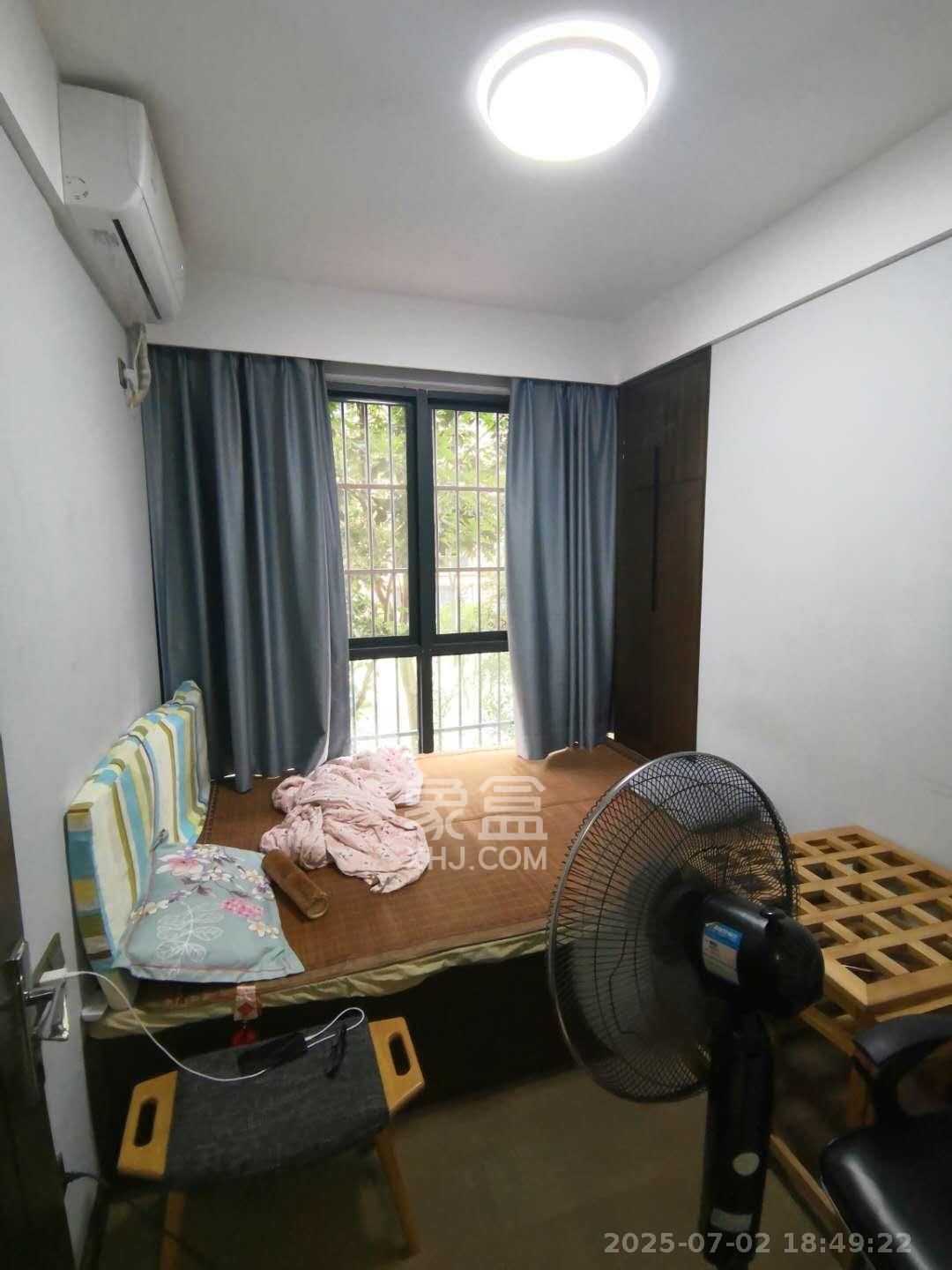 中建芙蓉嘉苑  4室2厅2卫    3000.0元/月室内图