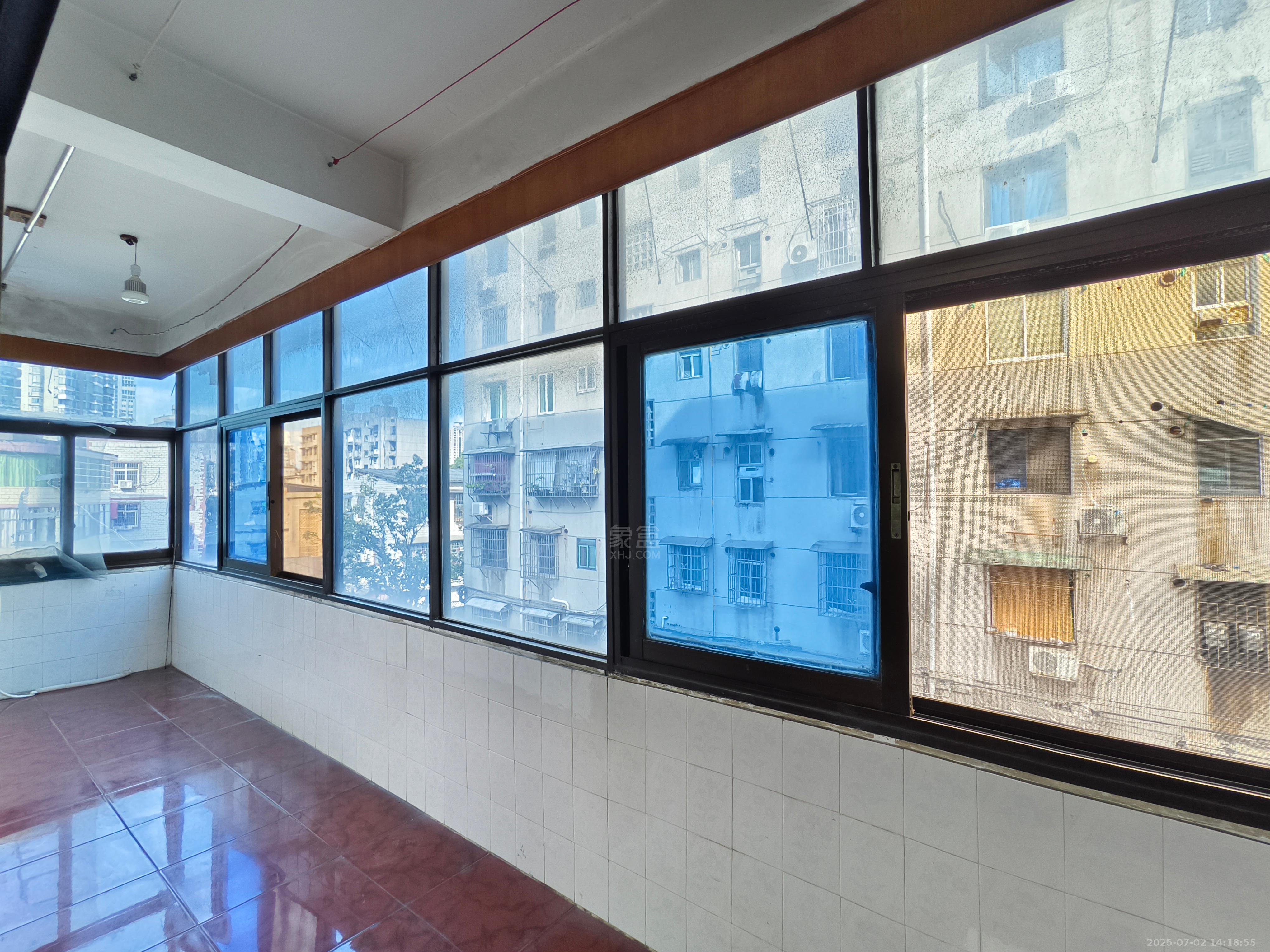 钻石花园 3室2厅1卫 1000.0元/月 钻石花园 3室2厅1卫 1000.0元/月室内图