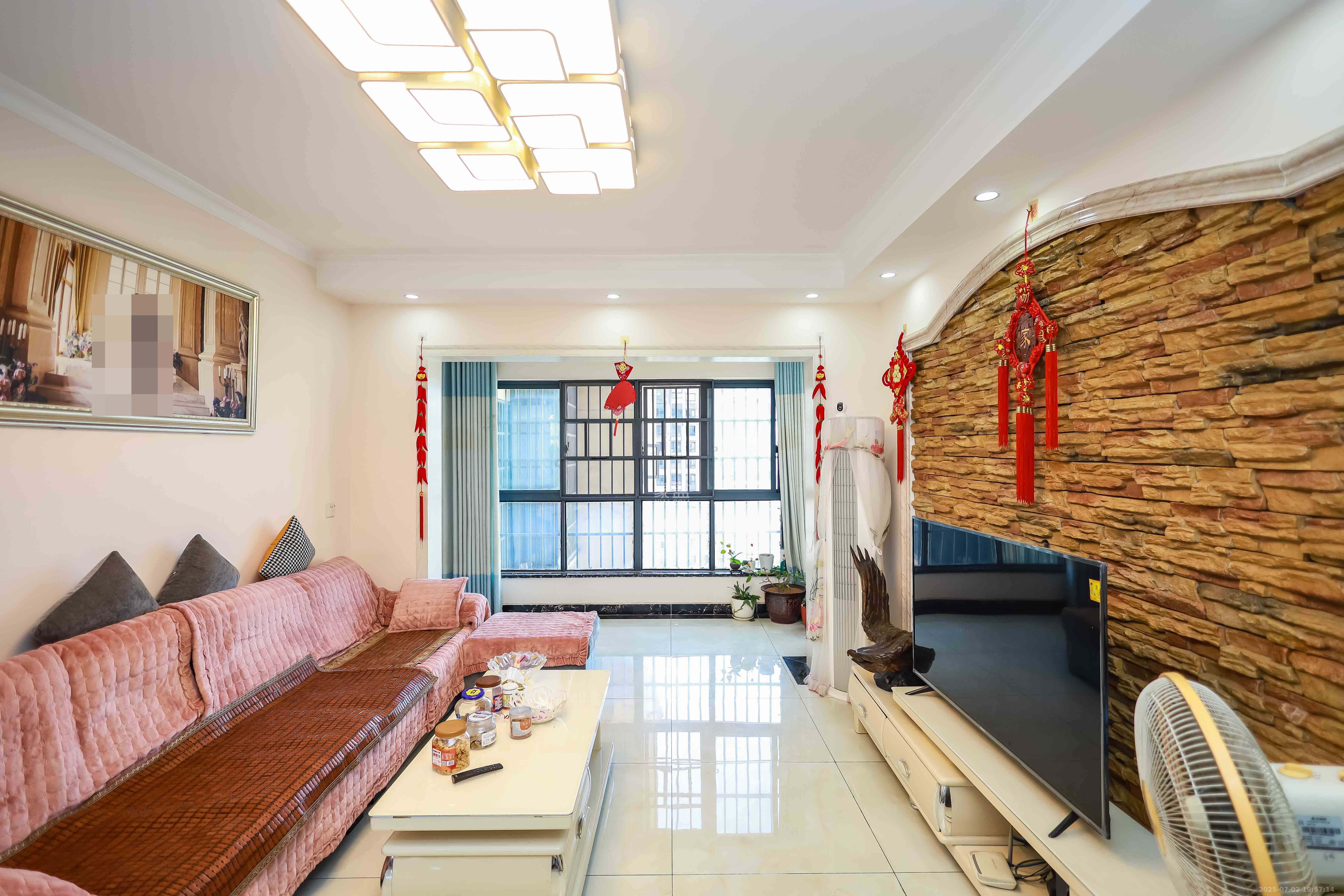 天麓尚层 3室2厅2卫 82.0万 天麓尚层 3室2厅2卫 82.0万客厅