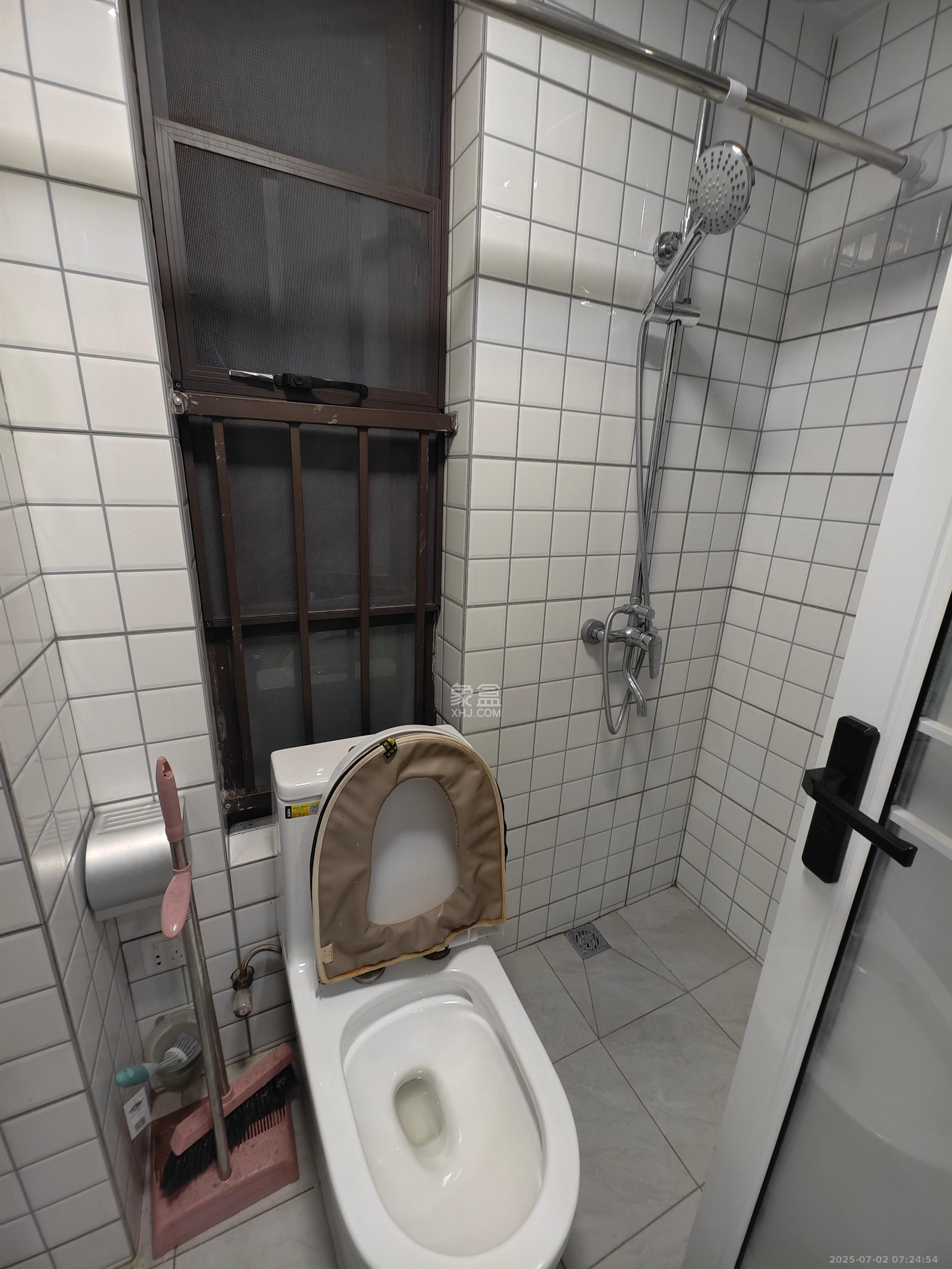 奥园城市天骄一期  1室1厅1卫    1800.0元/月 奥园城市天骄一期  1室1厅1卫    1800.0元/月室内图