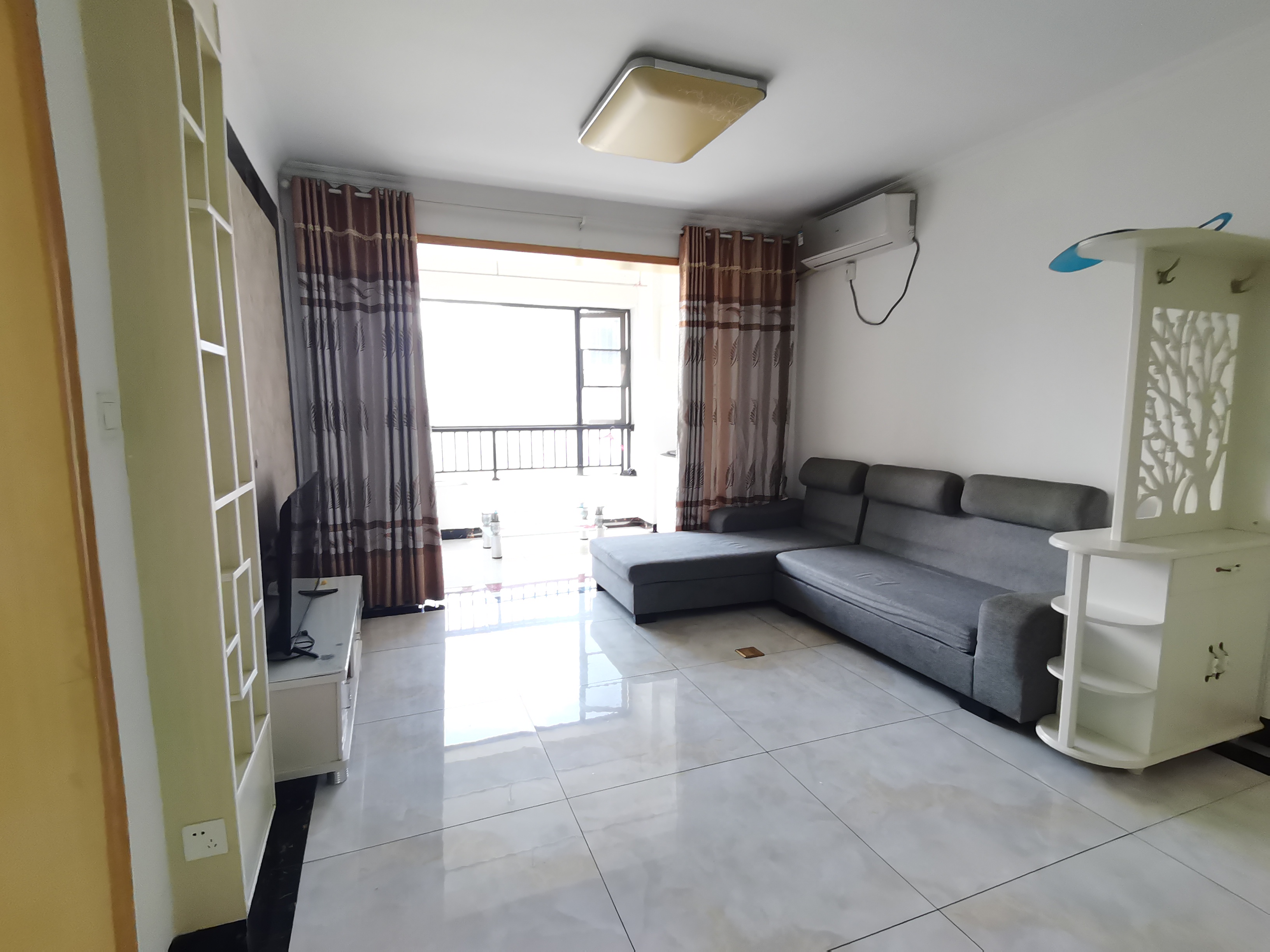 中建御山和苑 1室2厅1卫 2000.0元/月 中建御山和苑 1室2厅1卫 2000.0元/月户型图