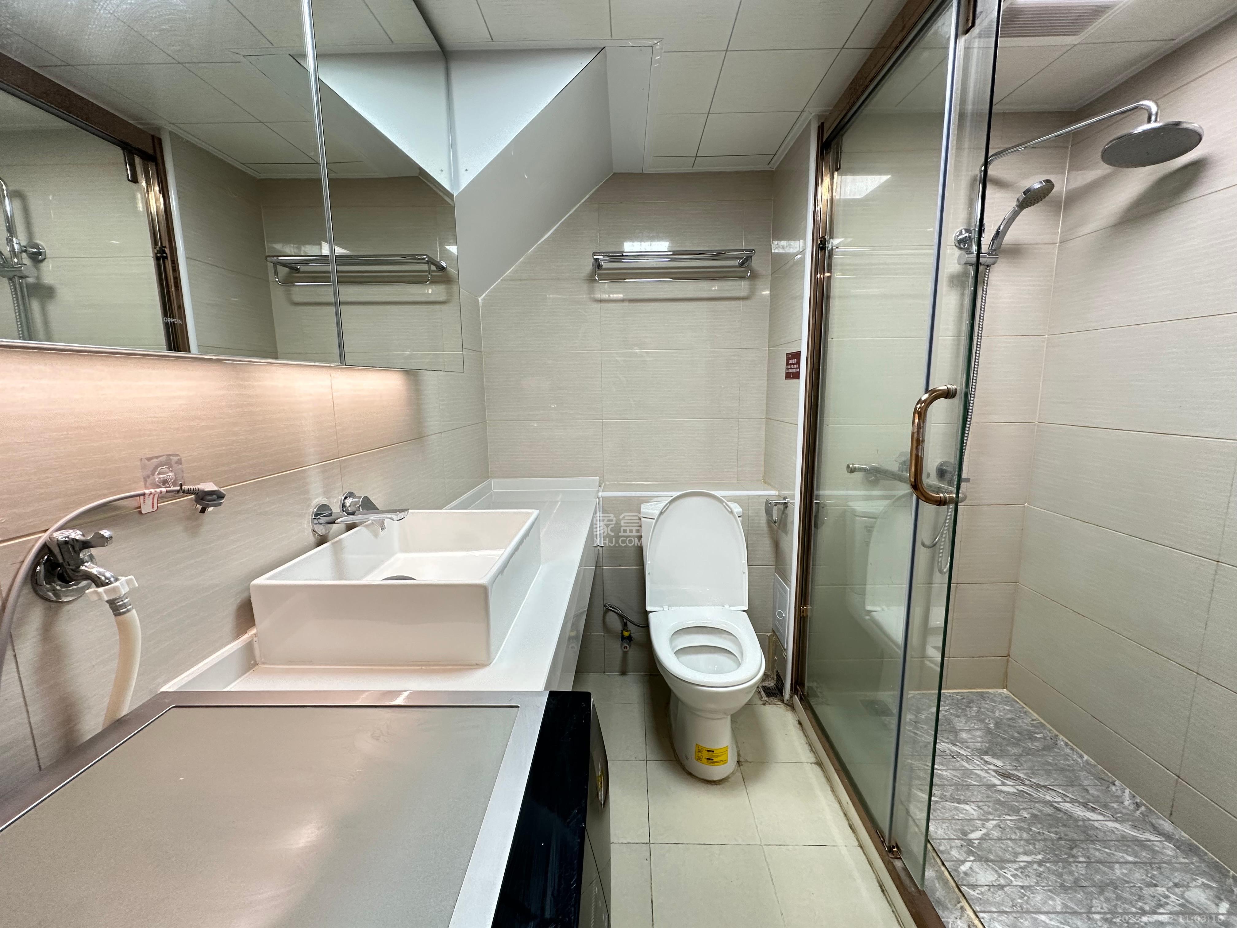 富兴时代御城 2室1厅1卫 2600.0元/月 富兴时代御城 2室1厅1卫 2600.0元/月室内图