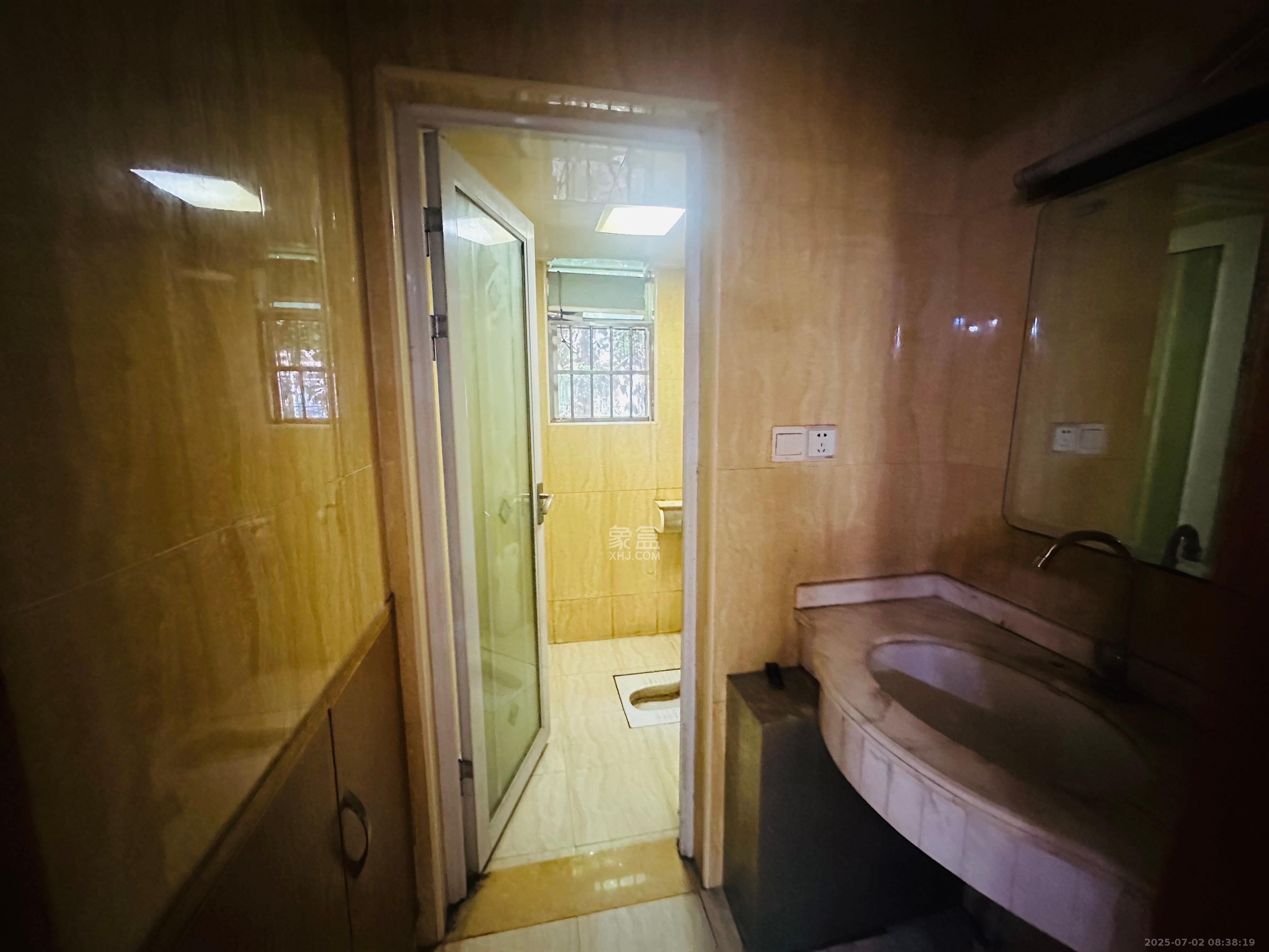 锦湘国际星城一期(锦美苑)  3室2厅2卫    2500.0元/月 锦湘国际星城一期(锦美苑)  3室2厅2卫    2500.0元/月室内图