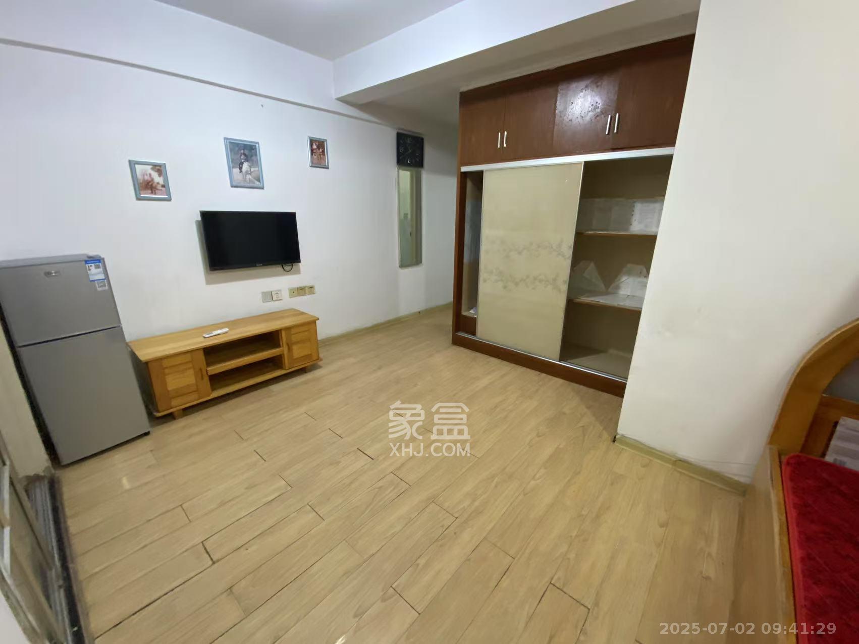 毛家桥大市场(胜利商贸市场) 1室1厅1卫 800.0元/月 毛家桥大市场(胜利商贸市场) 1室1厅1卫 800.0元/月室内图