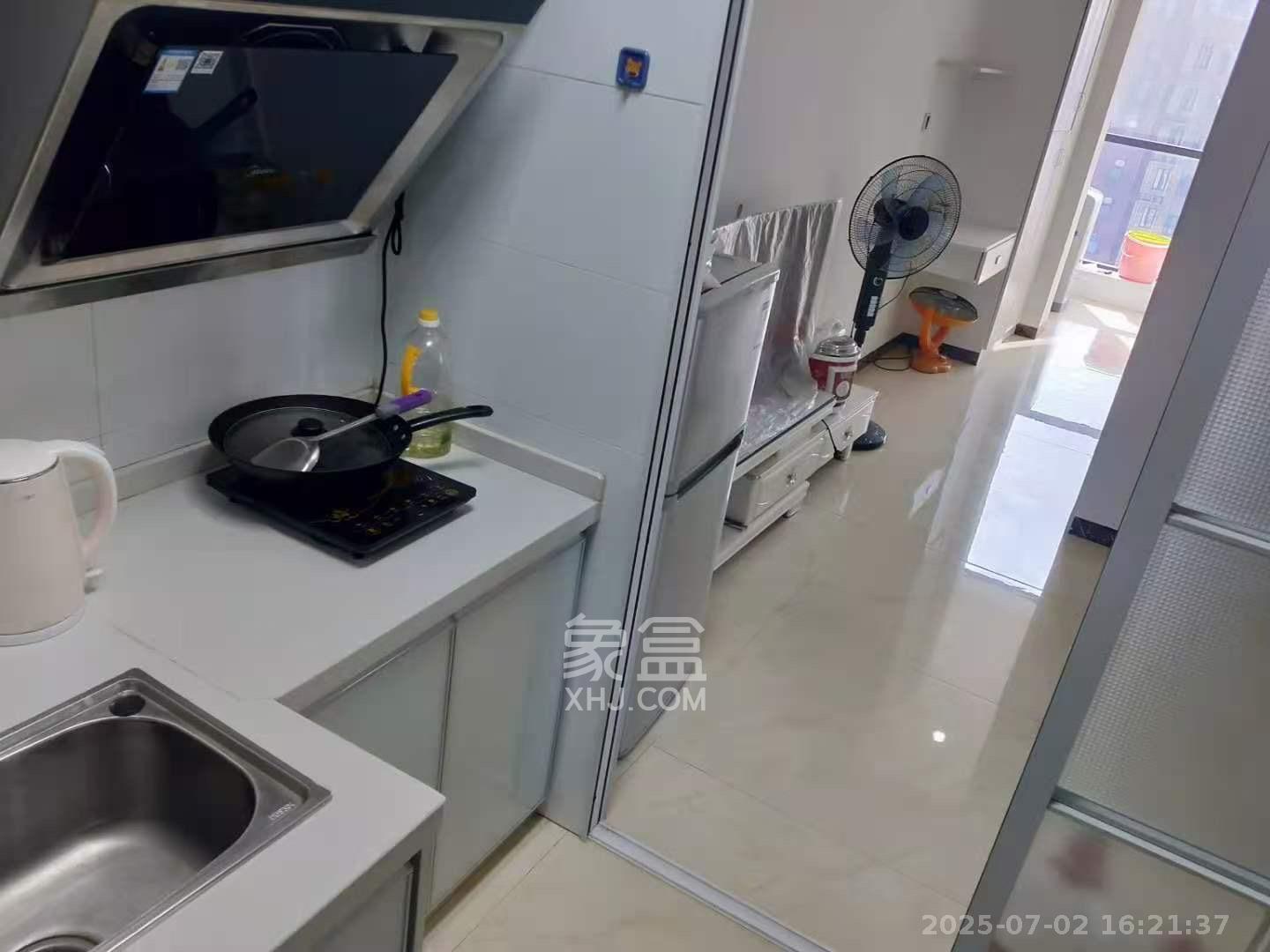 华侨假日中心(晟华苑) 2室1厅1卫 1700.0元/月 华侨假日中心(晟华苑) 2室1厅1卫 1700.0元/月室内图