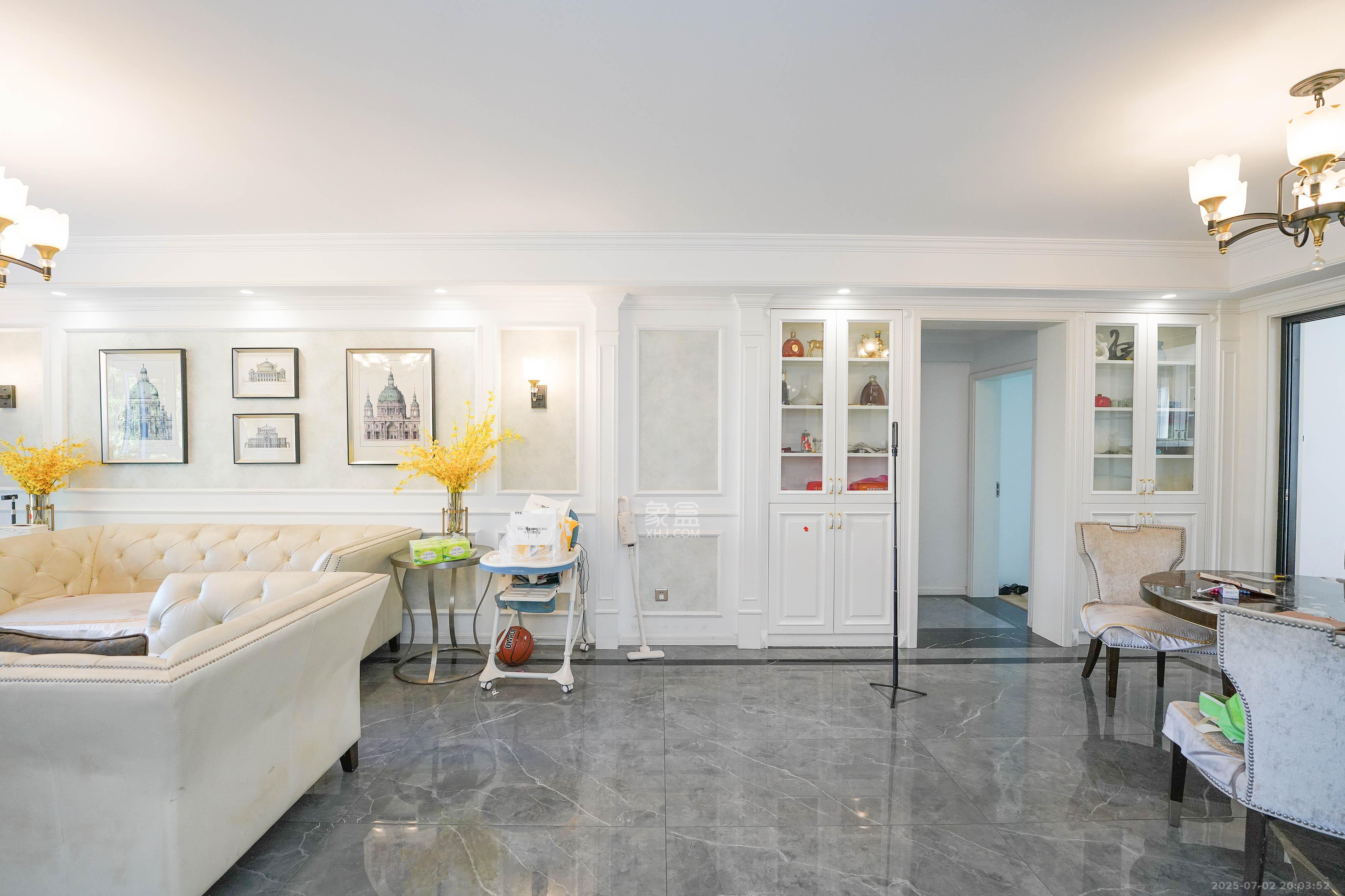 五矿万境蓝山 4室2厅2卫 178.0万 五矿万境蓝山 4室2厅2卫 178.0万客厅