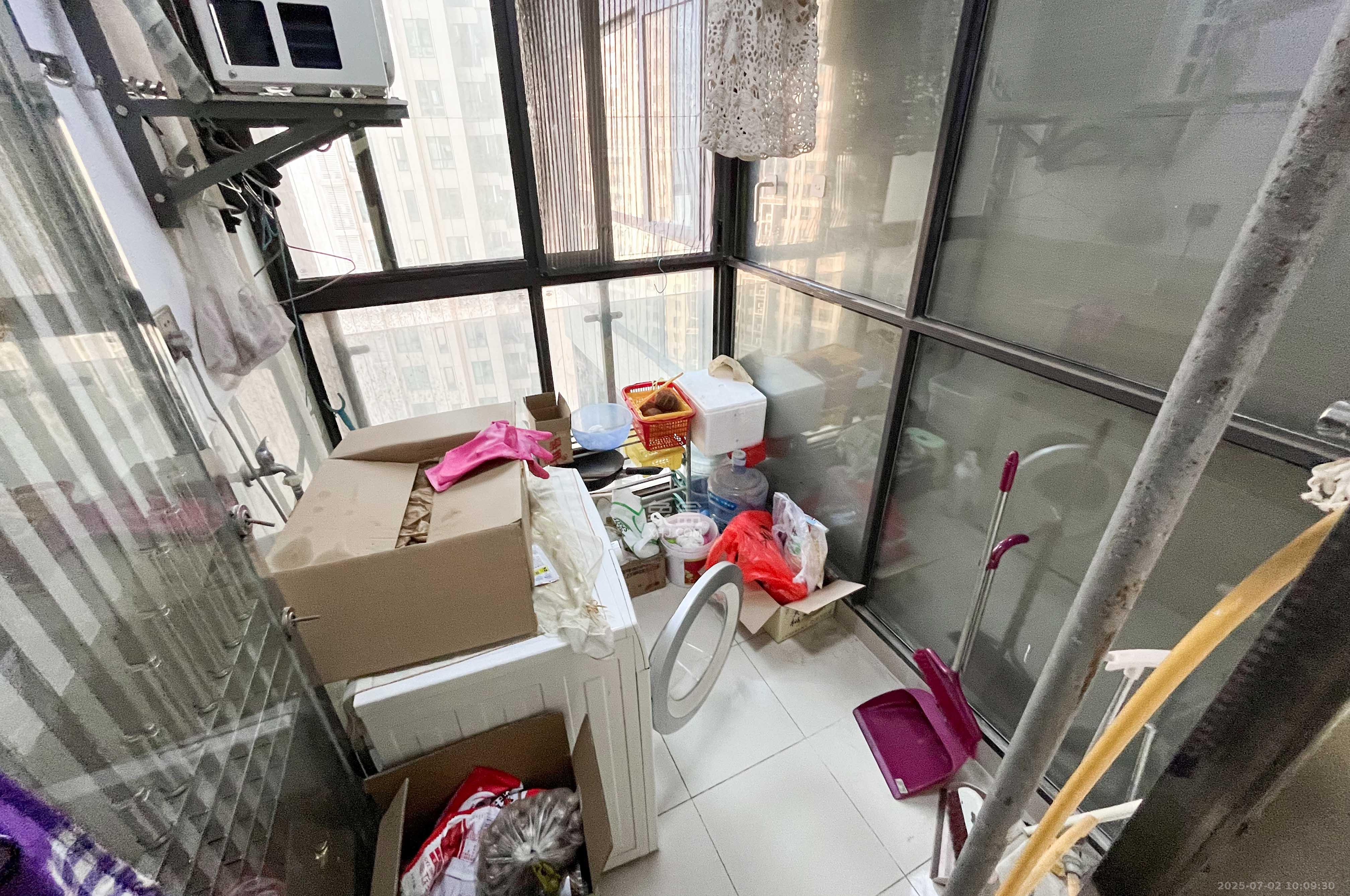达美D6区  3室2厅1卫   90.00万其他