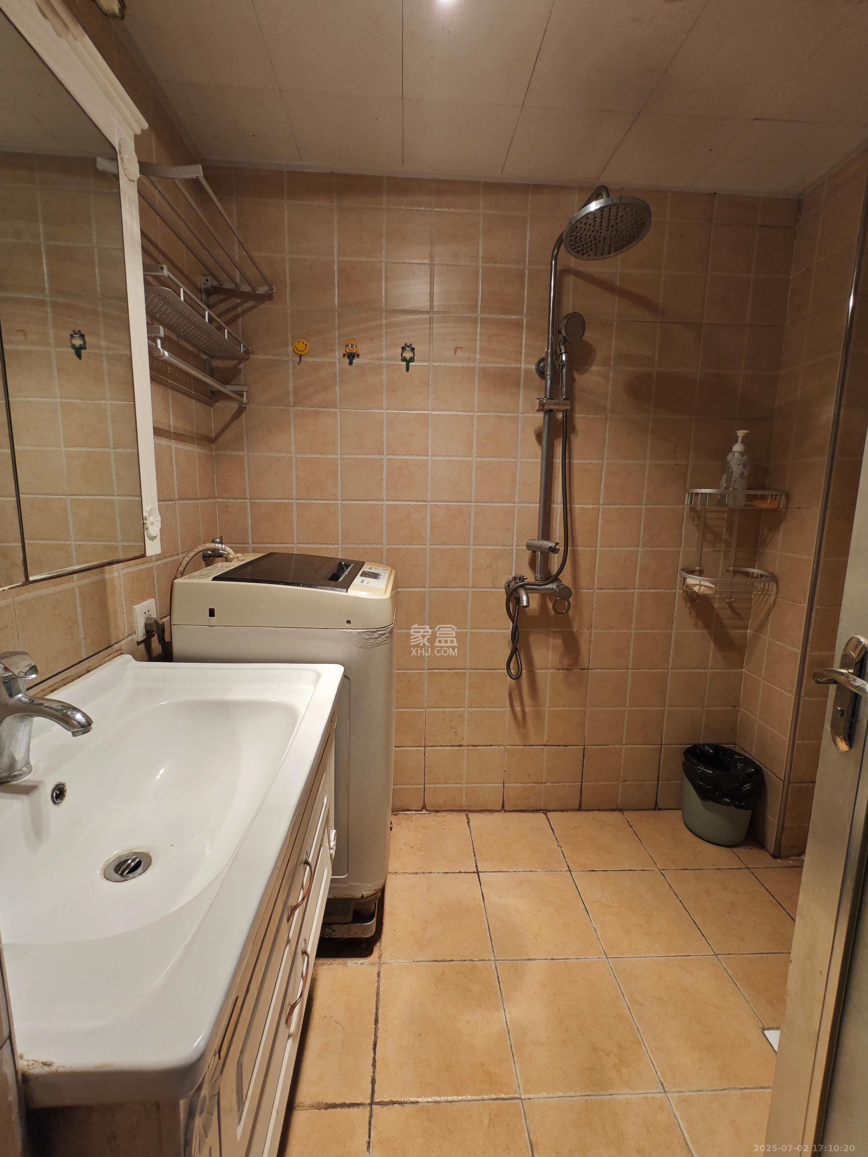 剑桥名门  2室1厅1卫    1300.0元/月 剑桥名门  2室1厅1卫    1300.0元/月室内图