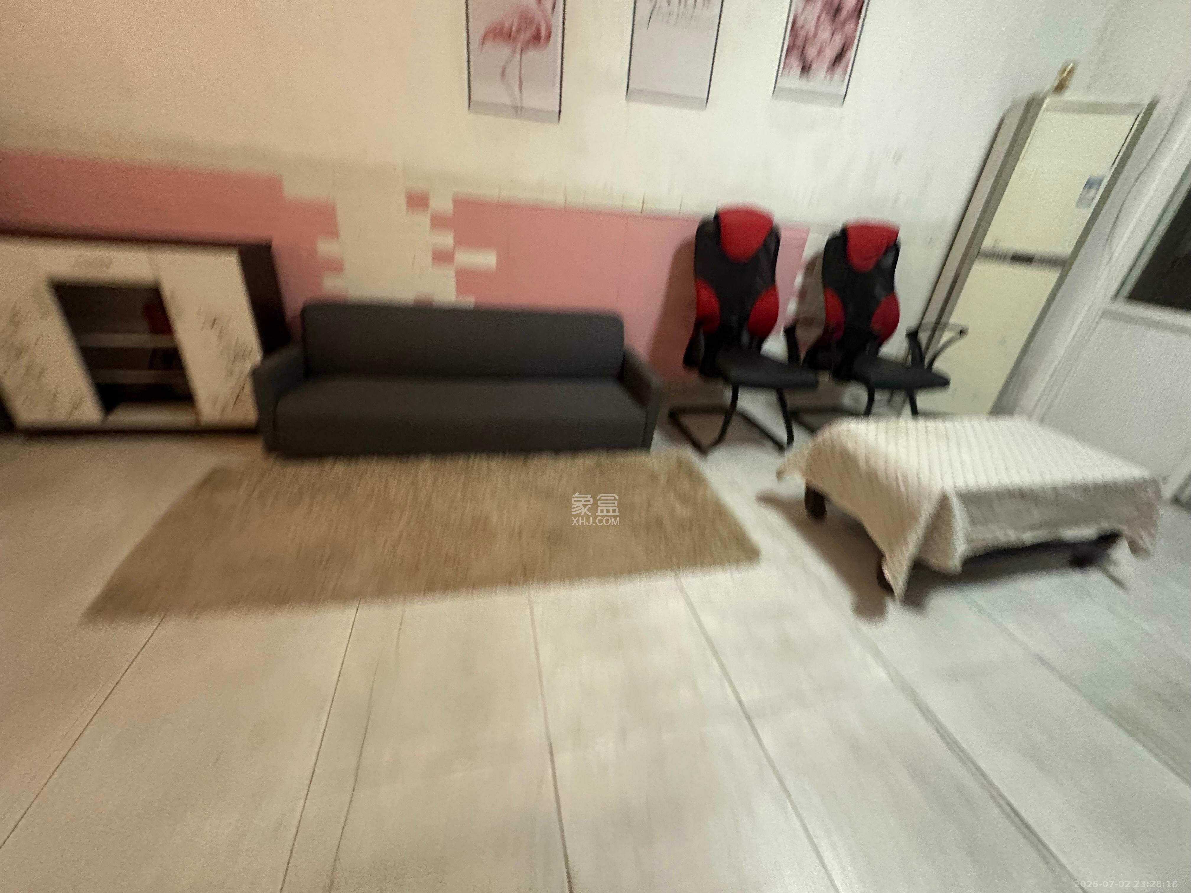 怡景民居  3室2厅1卫   2100.00元/月室内图
