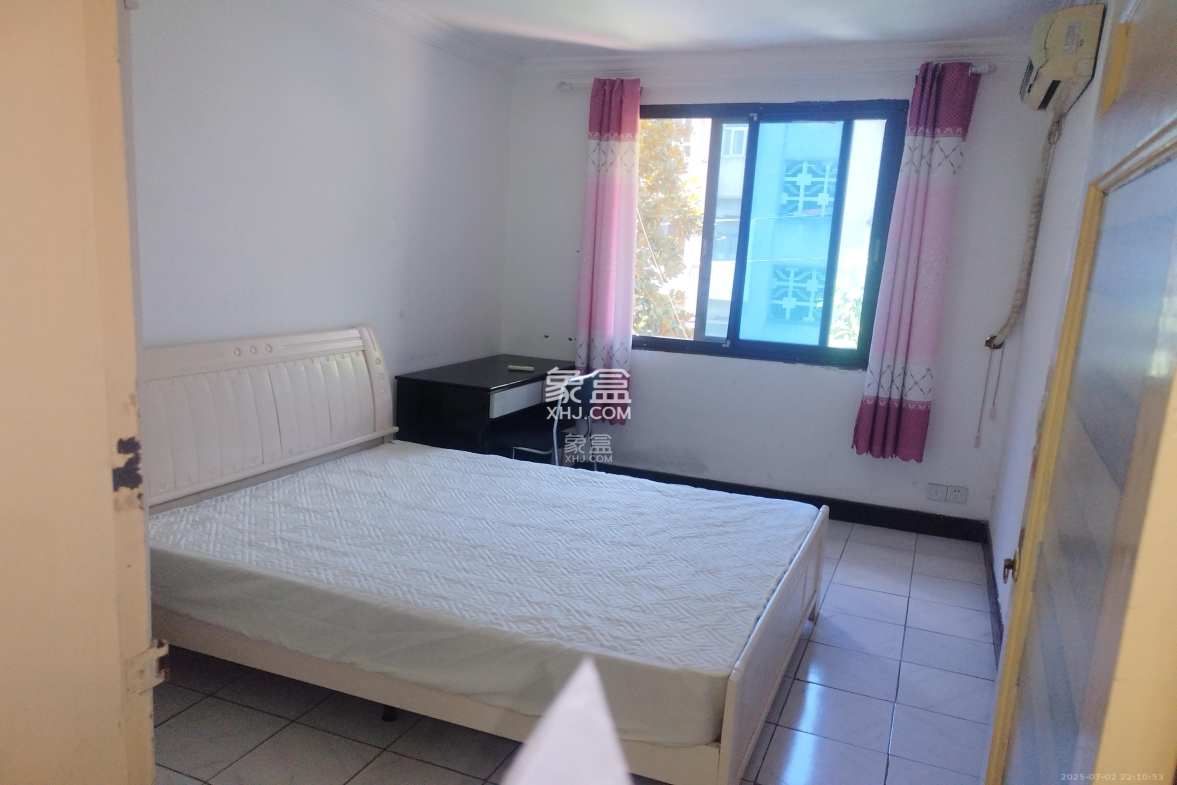 国庆新村 2室2厅1卫 1400.0元/月 国庆新村 2室2厅1卫 1400.0元/月室内图