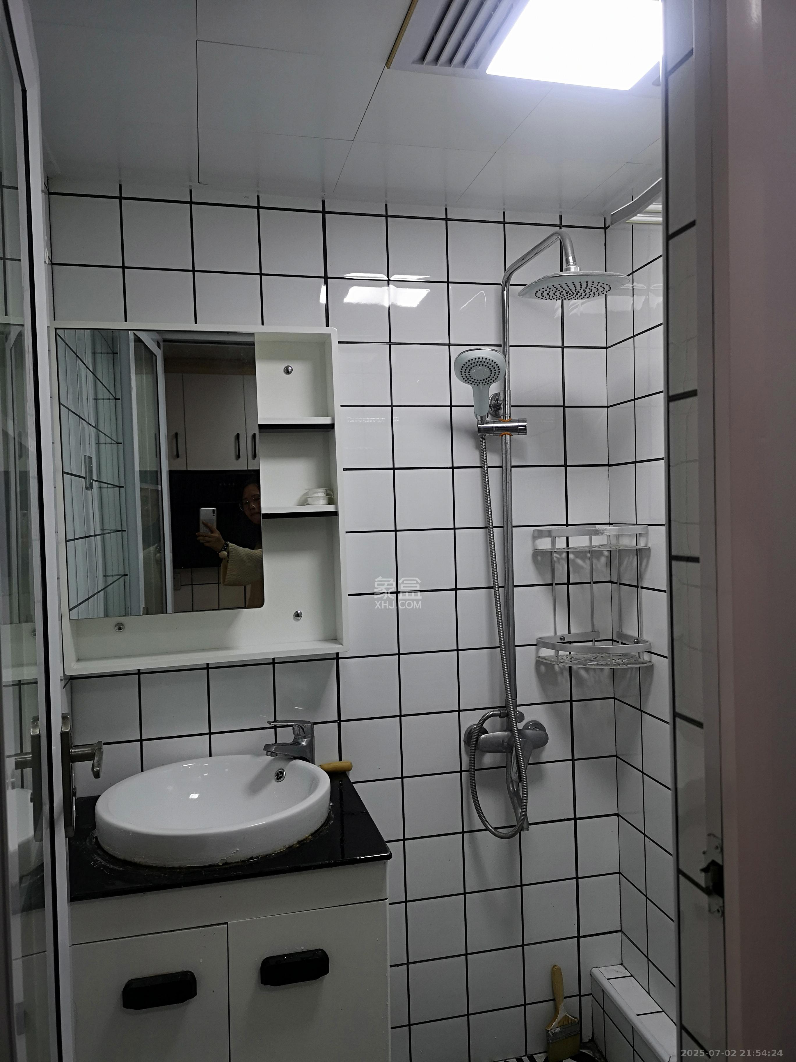 中建芙蓉嘉苑  1室1厅1卫   1300.00元/月室内图