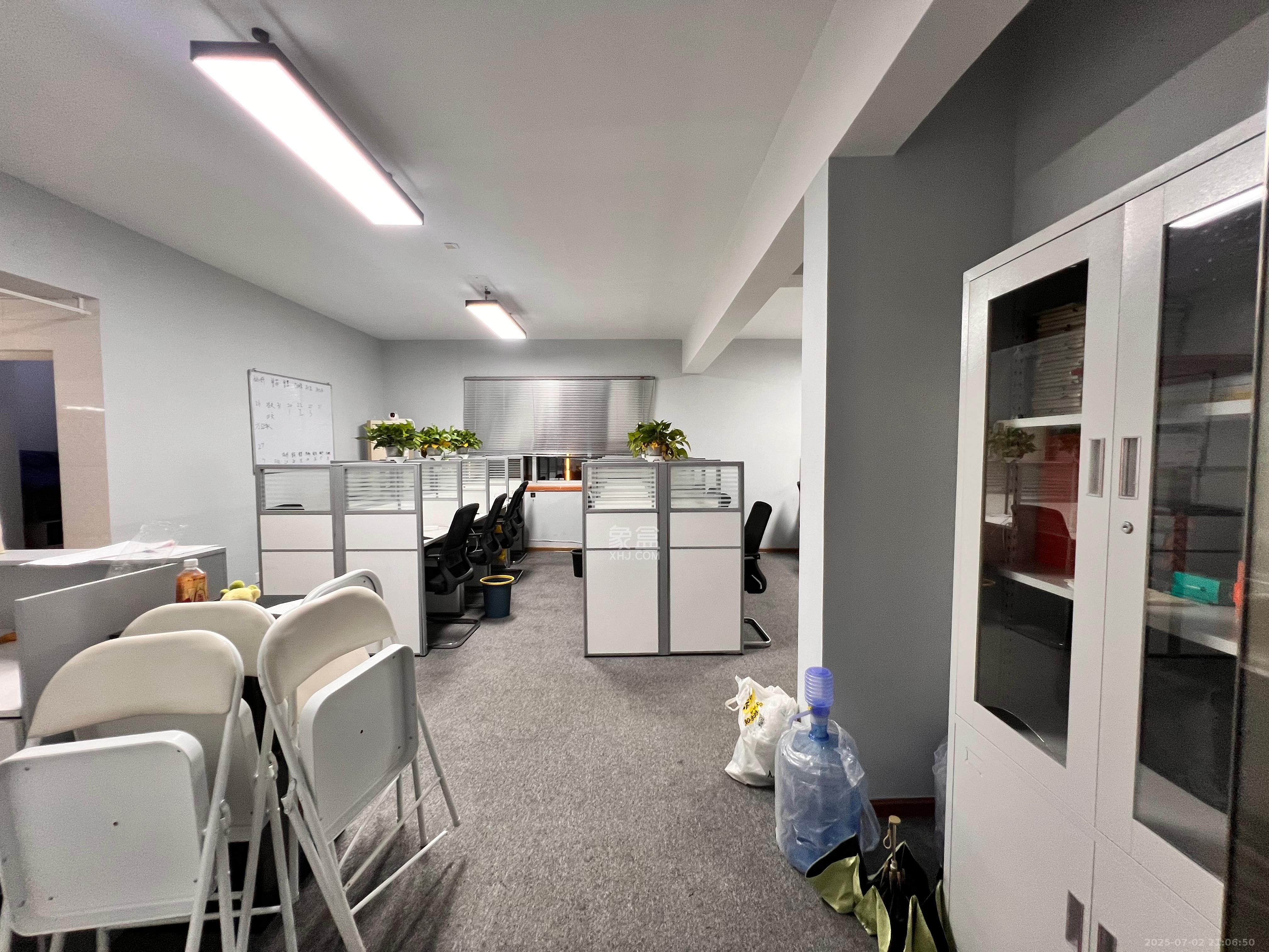 上河国际B座 2室1厅1卫 2300.0元/月 上河国际B座 2室1厅1卫 2300.0元/月室内图