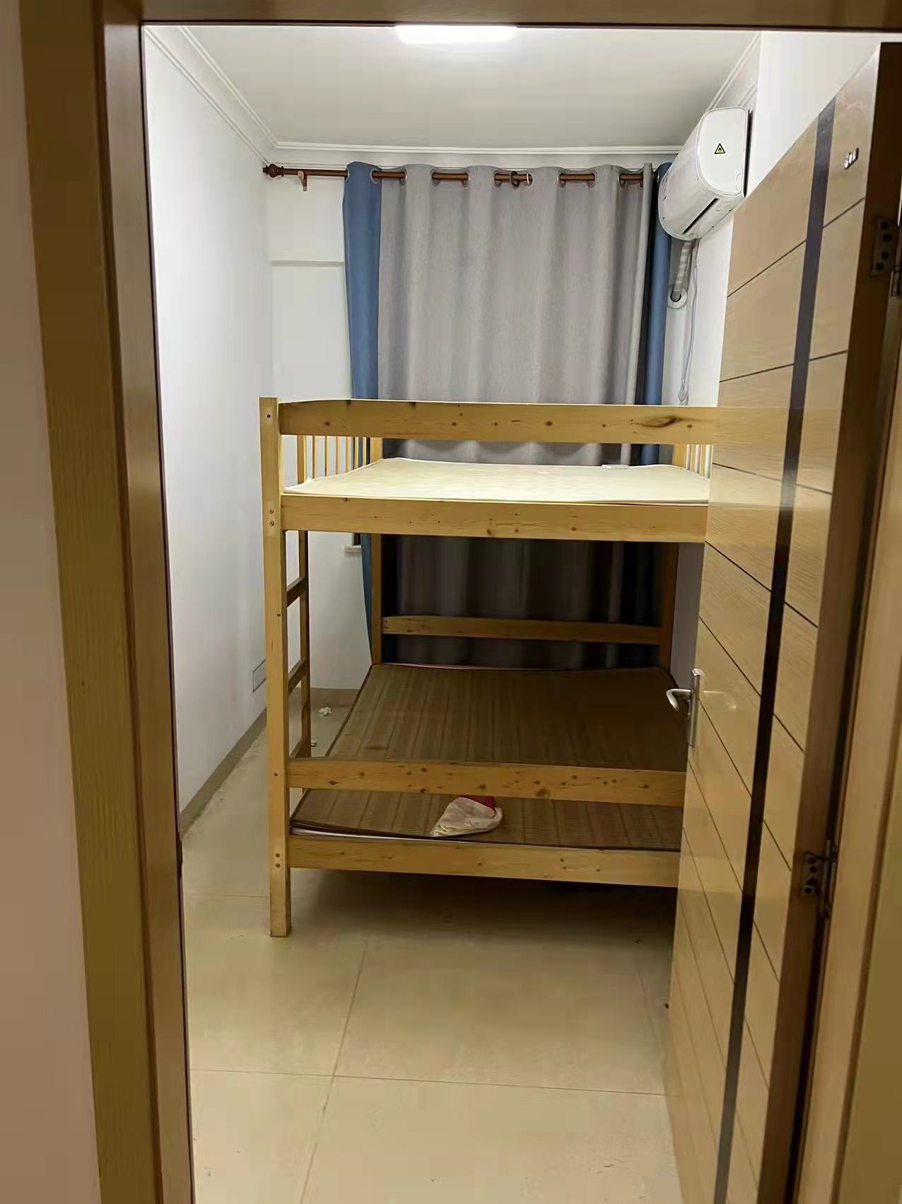 德盛华庭  4室2厅2卫   2800.00元/月室内图