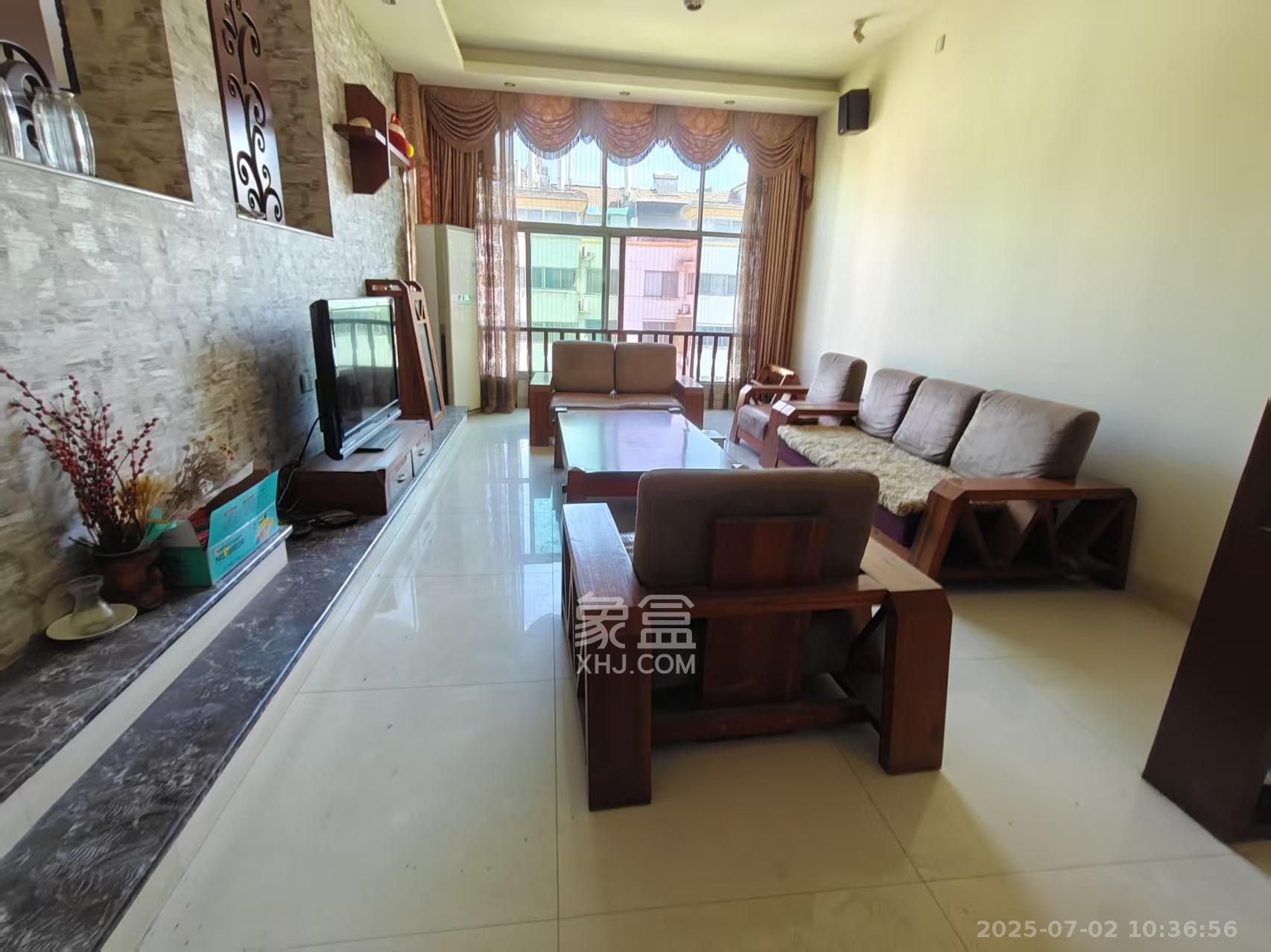 咸嘉新村嘉明苑  4室3厅2卫    4200.0元/月 咸嘉新村嘉明苑  4室3厅2卫    4200.0元/月