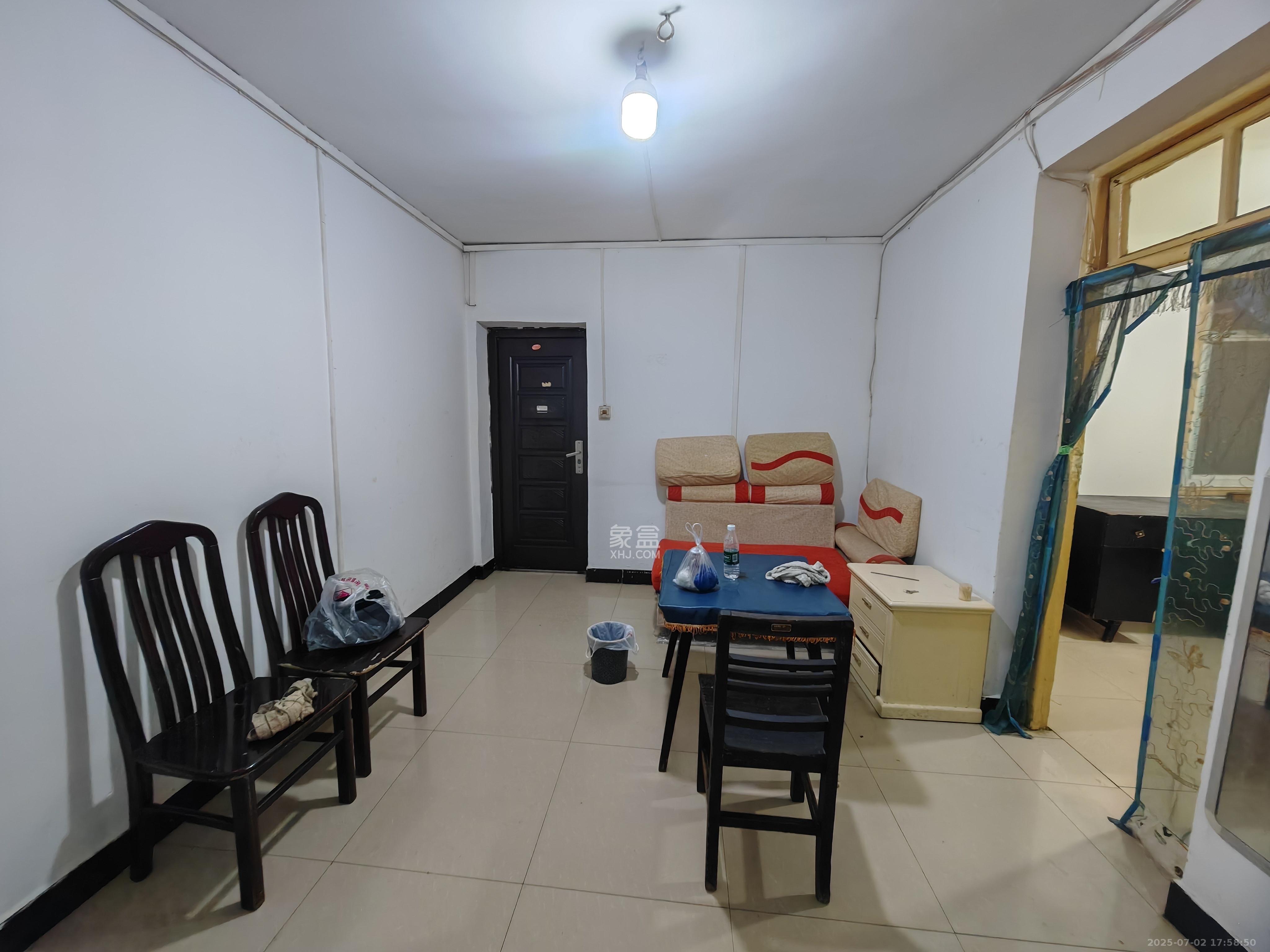 红旗区四片 2室1厅1卫 1500.0元/月 红旗区四片 2室1厅1卫 1500.0元/月室内图