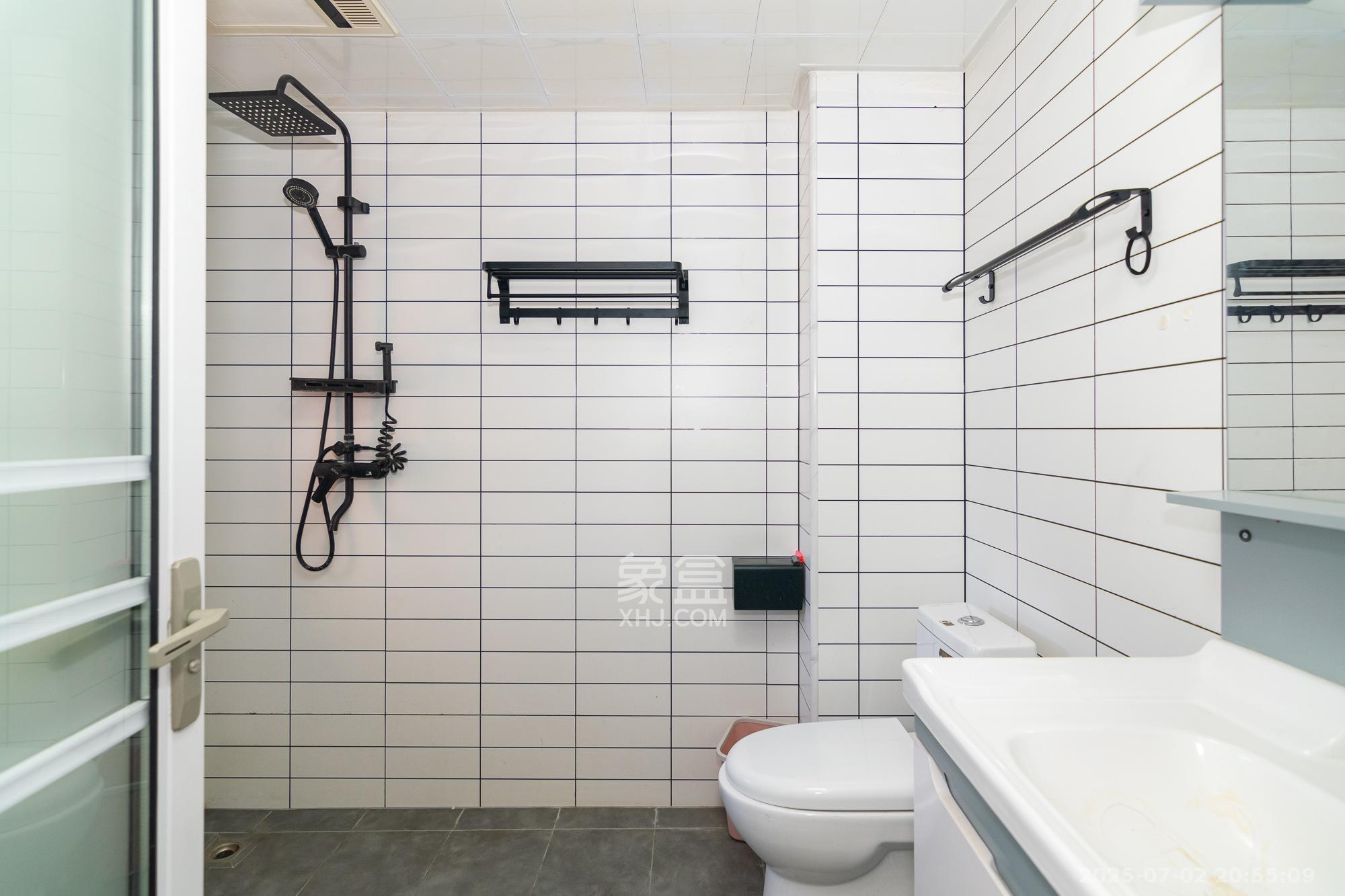 新城国际花都 3室2厅2卫 75.0万 新城国际花都 3室2厅2卫 75.0万卫生间