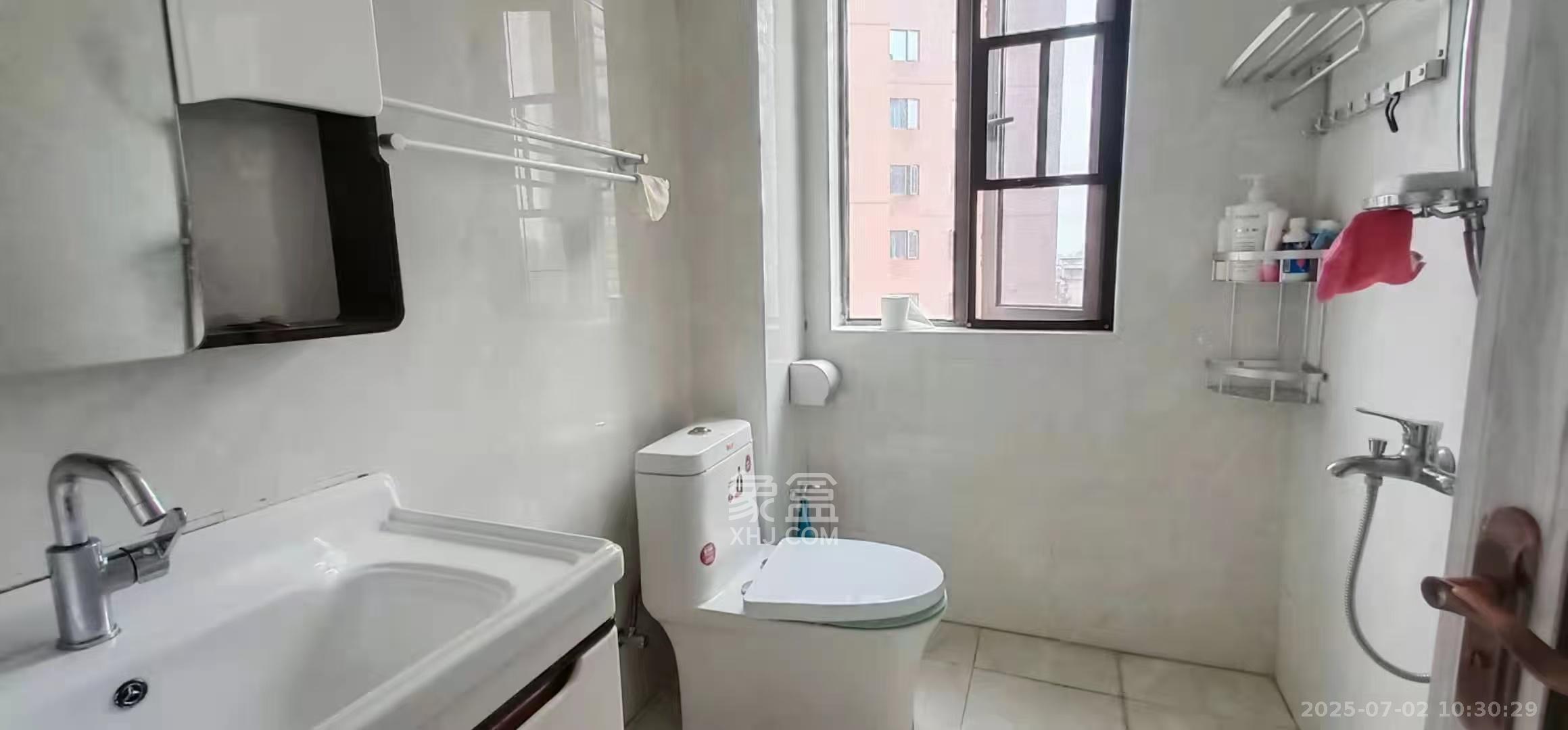 富兴嘉城（富兴汇中央）  3室2厅2卫   3600.00元/月室内图
