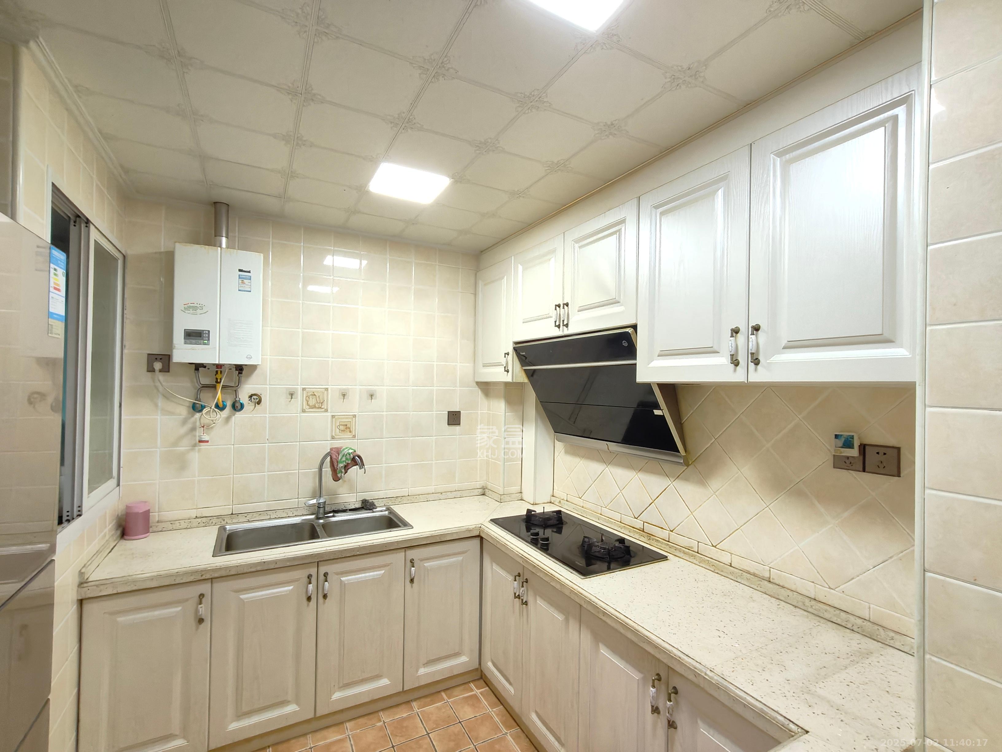 万国城(当代满庭春MOMA)三期  4室2厅2卫    2750.0元/月 万国城(当代满庭春MOMA)三期  4室2厅2卫    2750.0元/月室内图