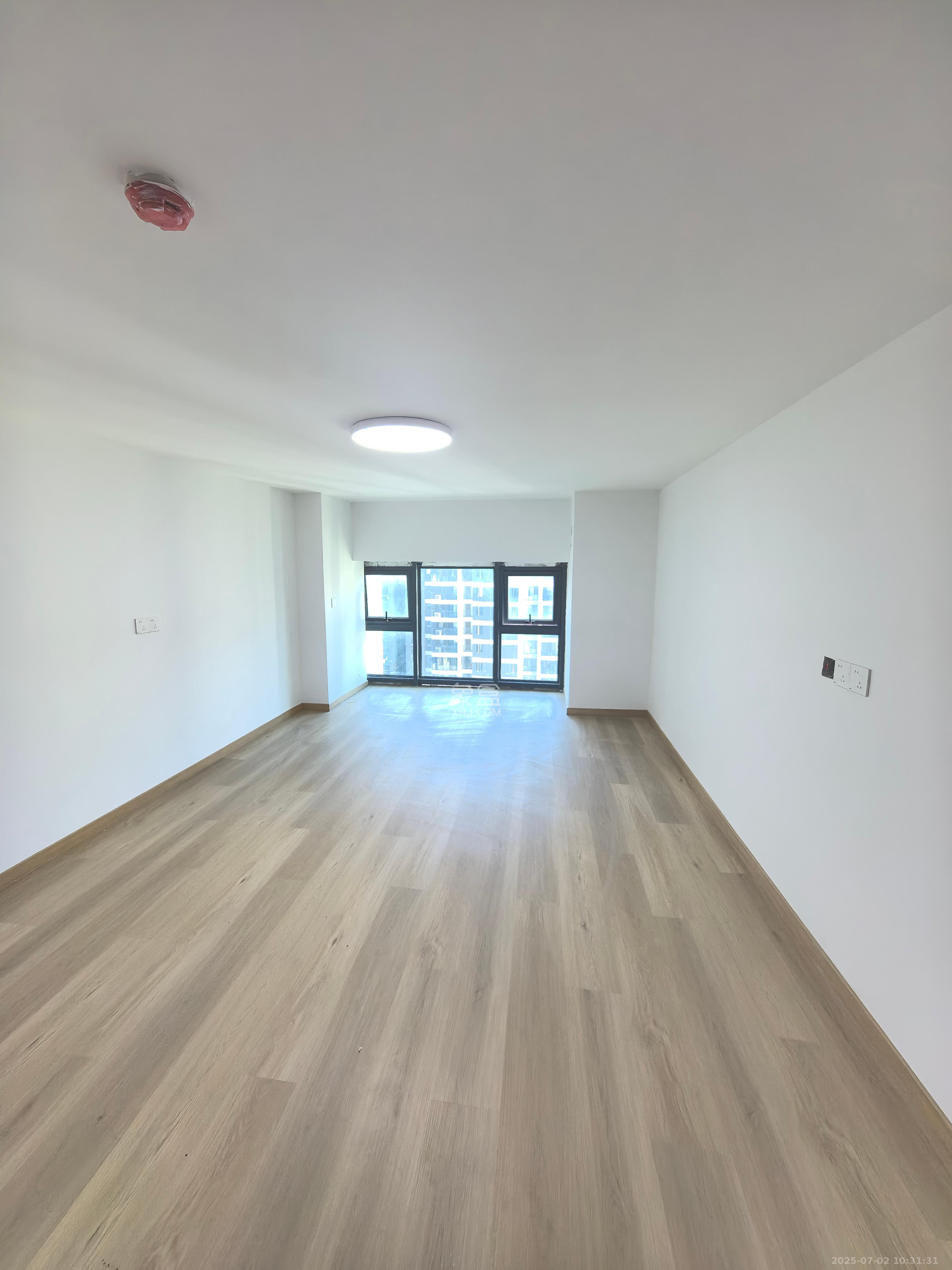 绿地V岛 1室1厅1卫 1400.0元/月 绿地V岛 1室1厅1卫 1400.0元/月室内图