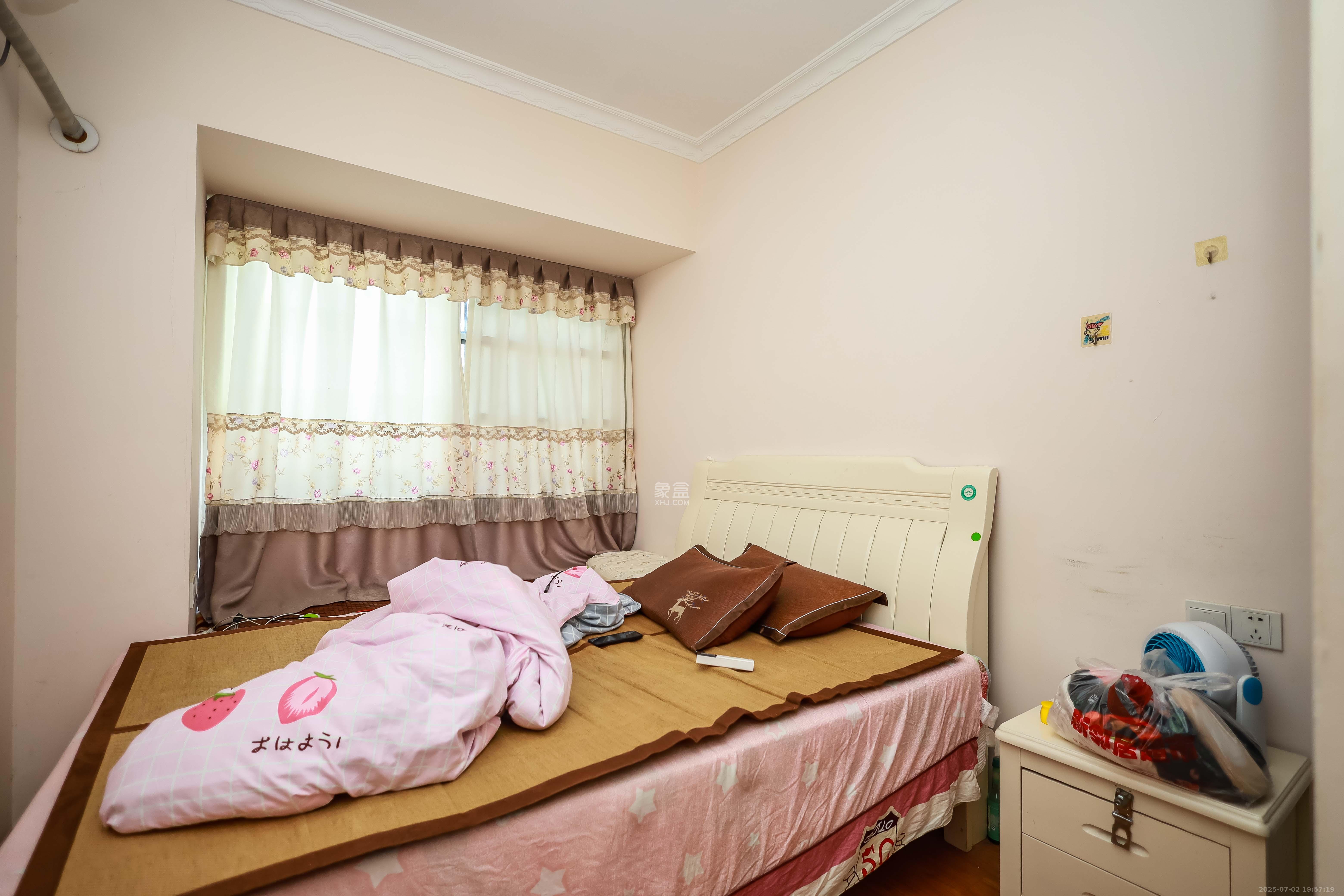 天麓尚层 3室2厅2卫 82.0万 天麓尚层 3室2厅2卫 82.0万卧室