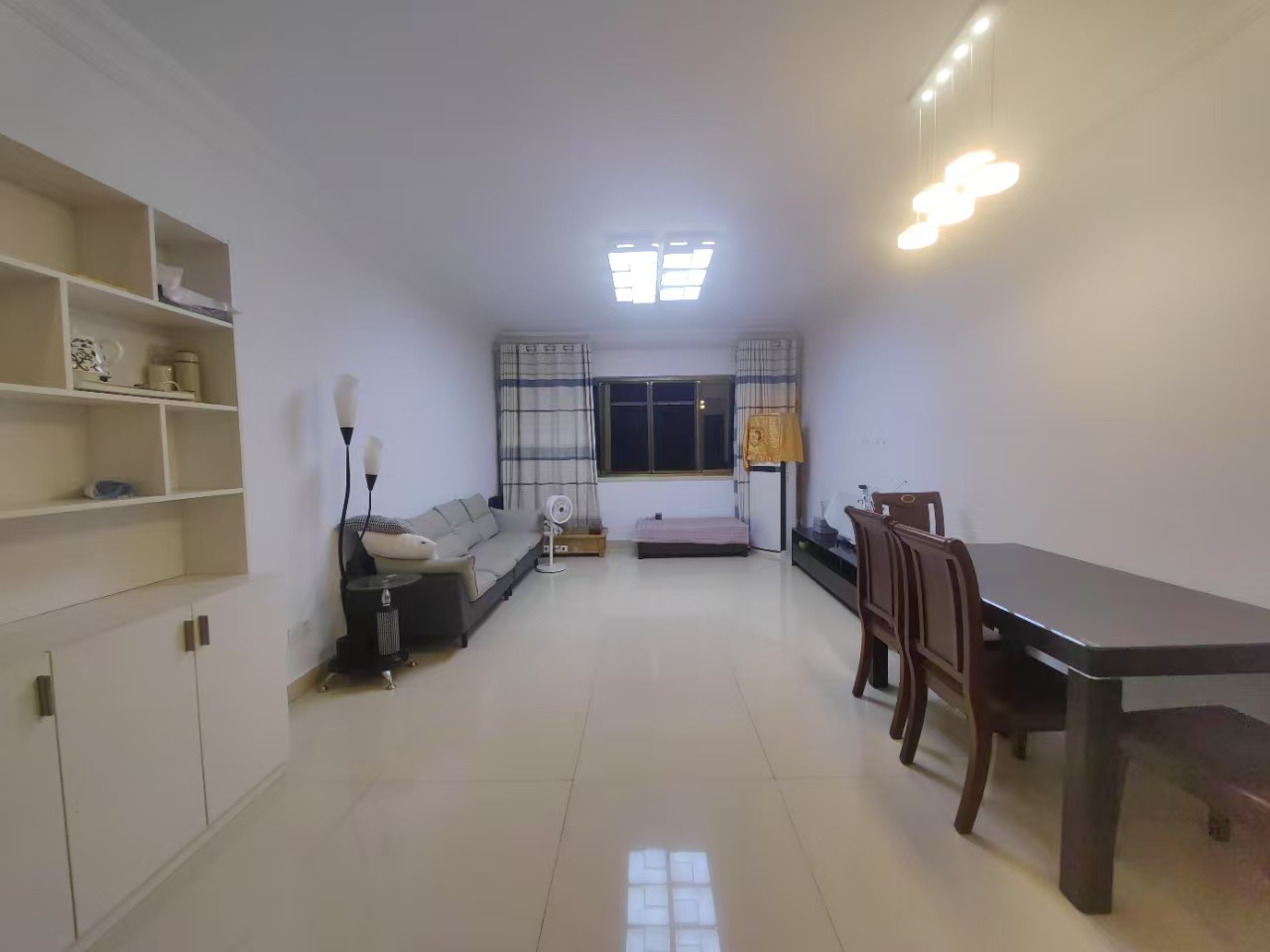 碧桂园  3室2厅1卫   1700.00元/月室内图