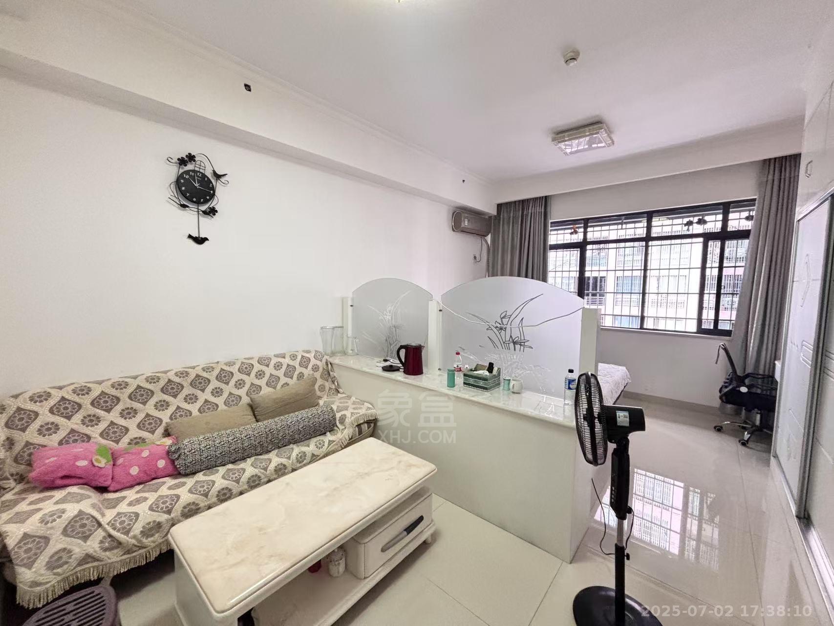 和厚园小区二期 1室1厅1卫 1000.00元/月 和厚园小区二期 1室1厅1卫 1000.00元/月室内图