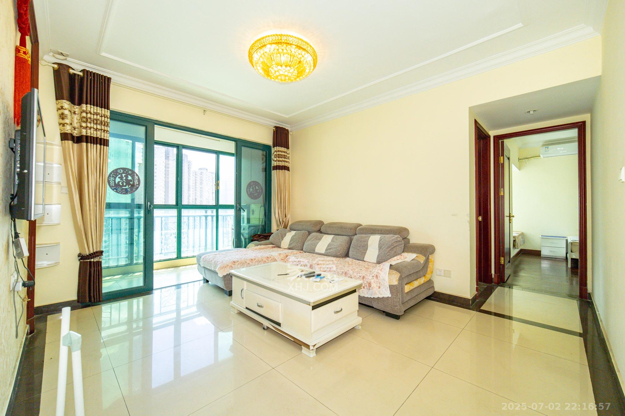 恒大翡翠华庭 2室2厅1卫 58.0万 恒大翡翠华庭 2室2厅1卫 58.0万客厅