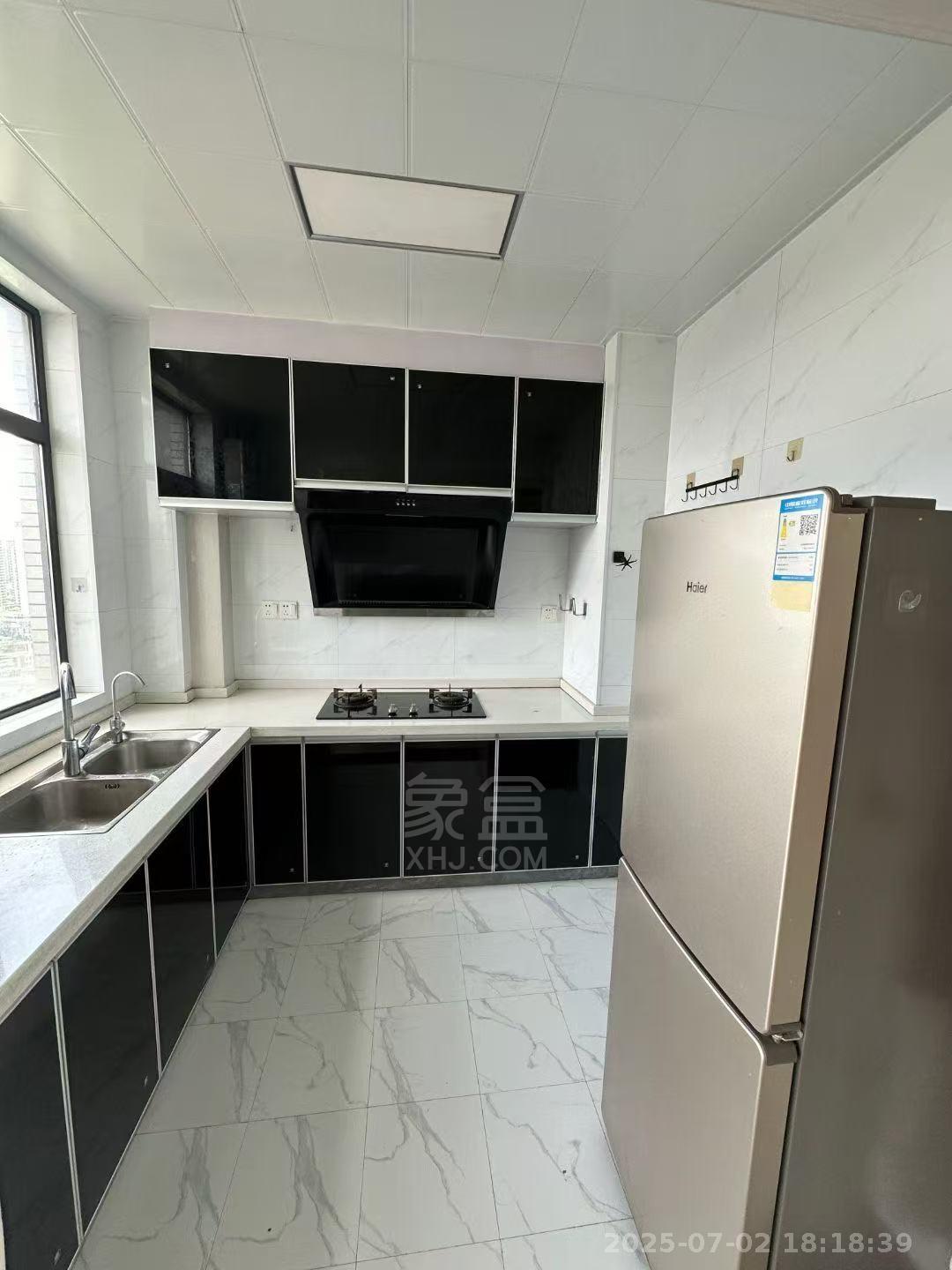 型格建宁翰府  4室2厅2卫   2600.00元/月室内图