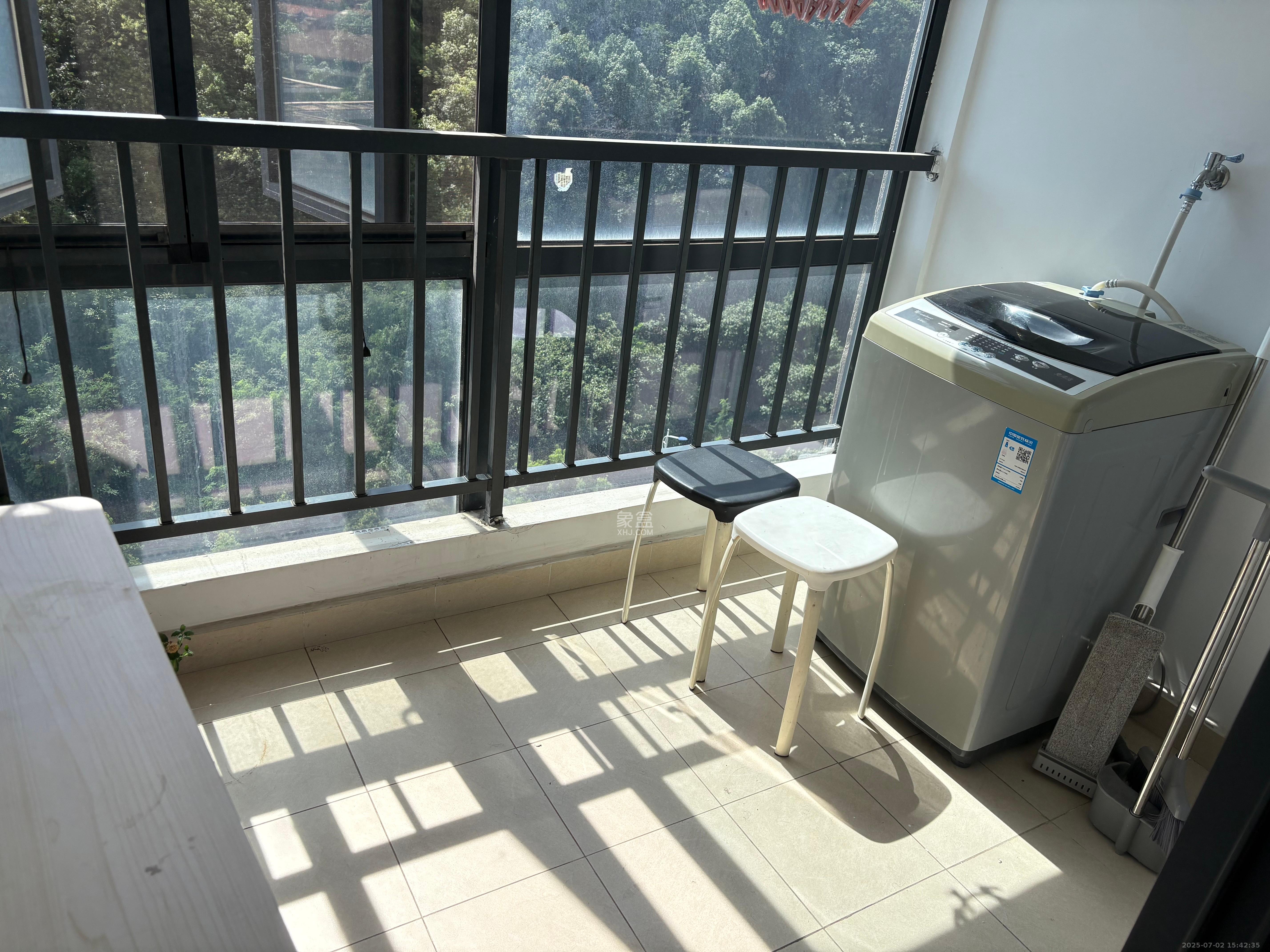 荣泰广场  1室0厅0卫   1400.00元/月室内图