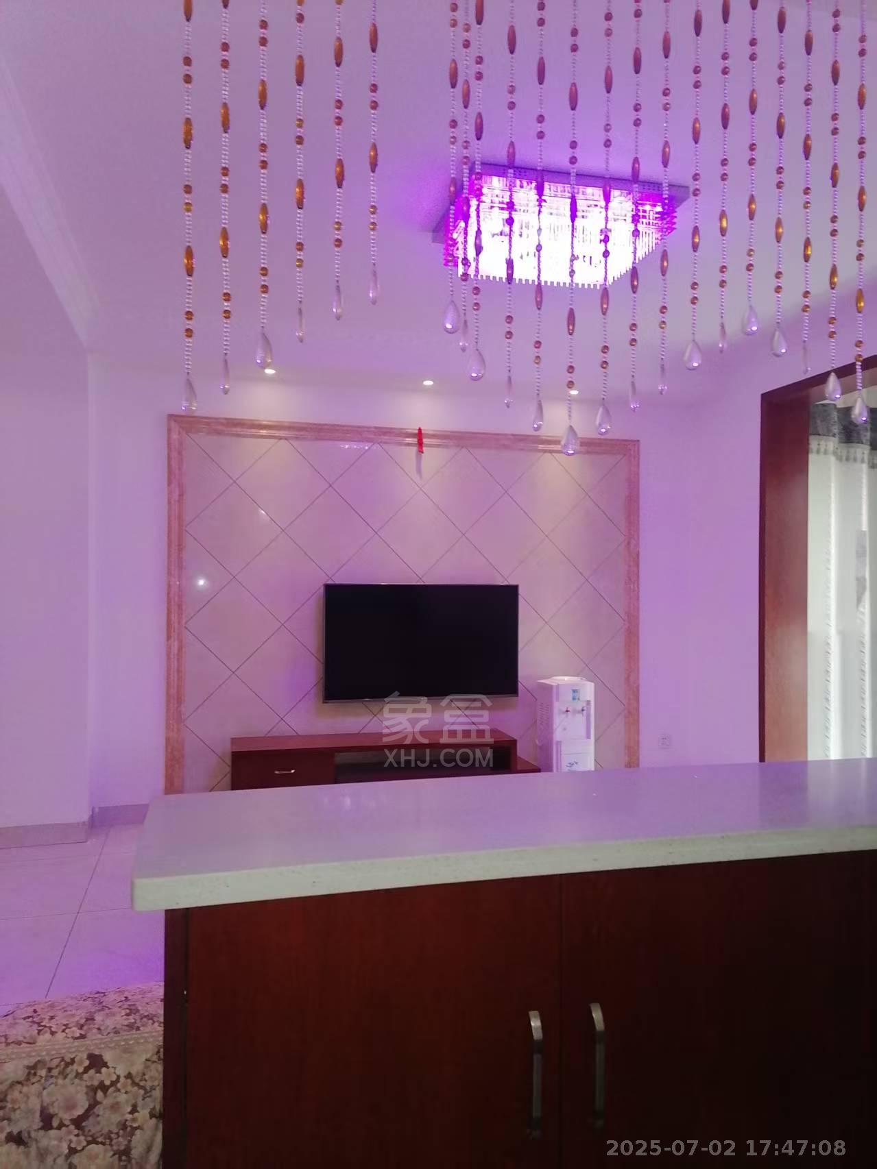 旺城天悦领秀香江 3室2厅2卫 1600.0元/月 旺城天悦领秀香江 3室2厅2卫 1600.0元/月室内图