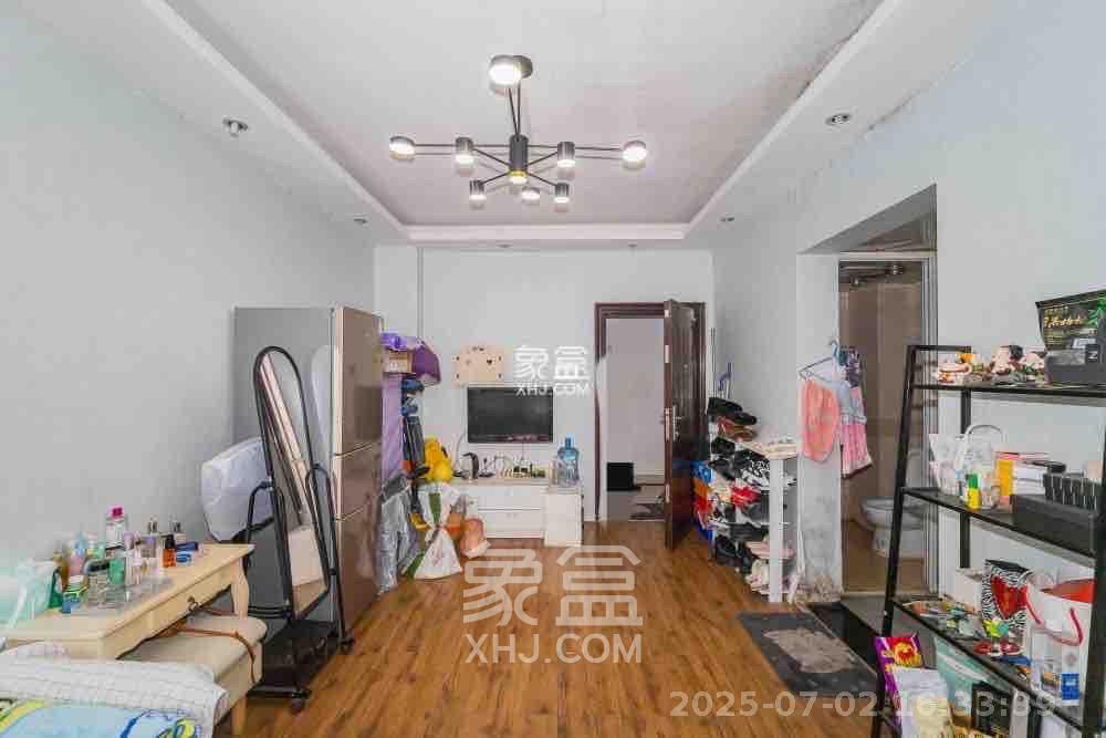 山水花都  1室1厅1卫   1650.00元/月室内图