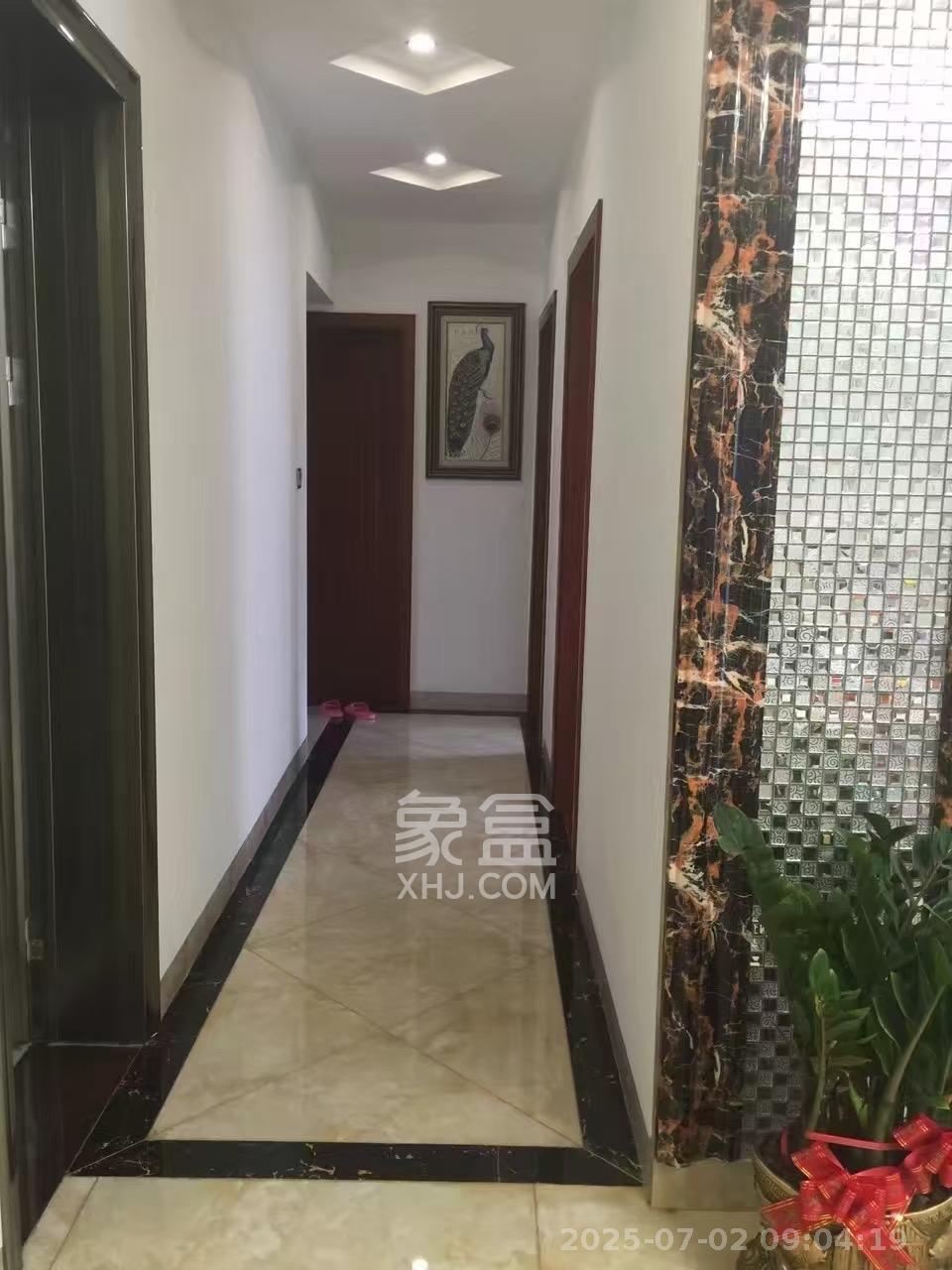 家和院  4室2厅2卫   2400.00元/月室内图