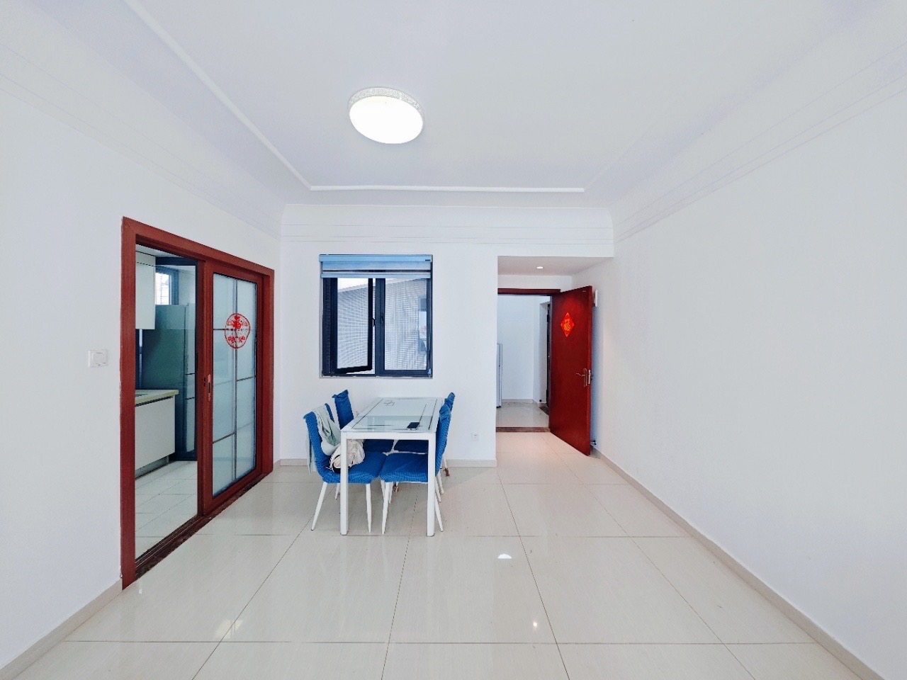 星华海岸城一期  2室2厅1卫    105.0万 星华海岸城一期  2室2厅1卫    105.0万客厅