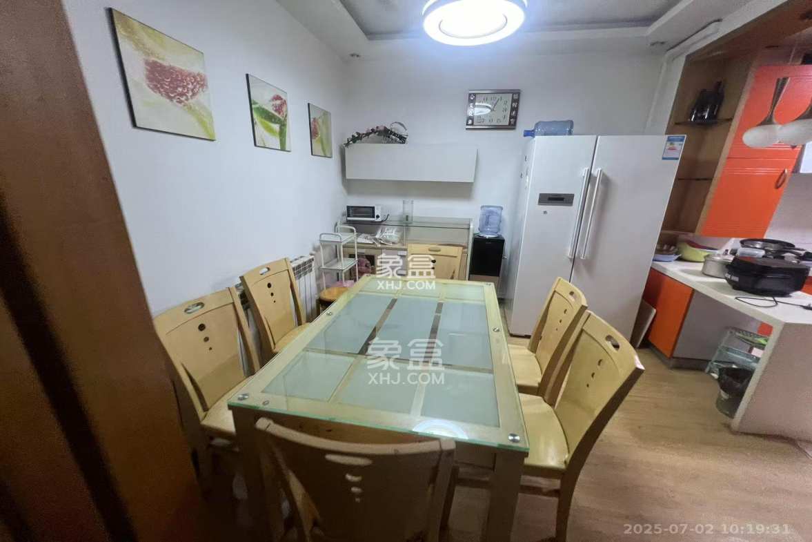 天翔新新家园 3室1厅1卫 2300.00元/月 天翔新新家园 3室1厅1卫 2300.00元/月室内图