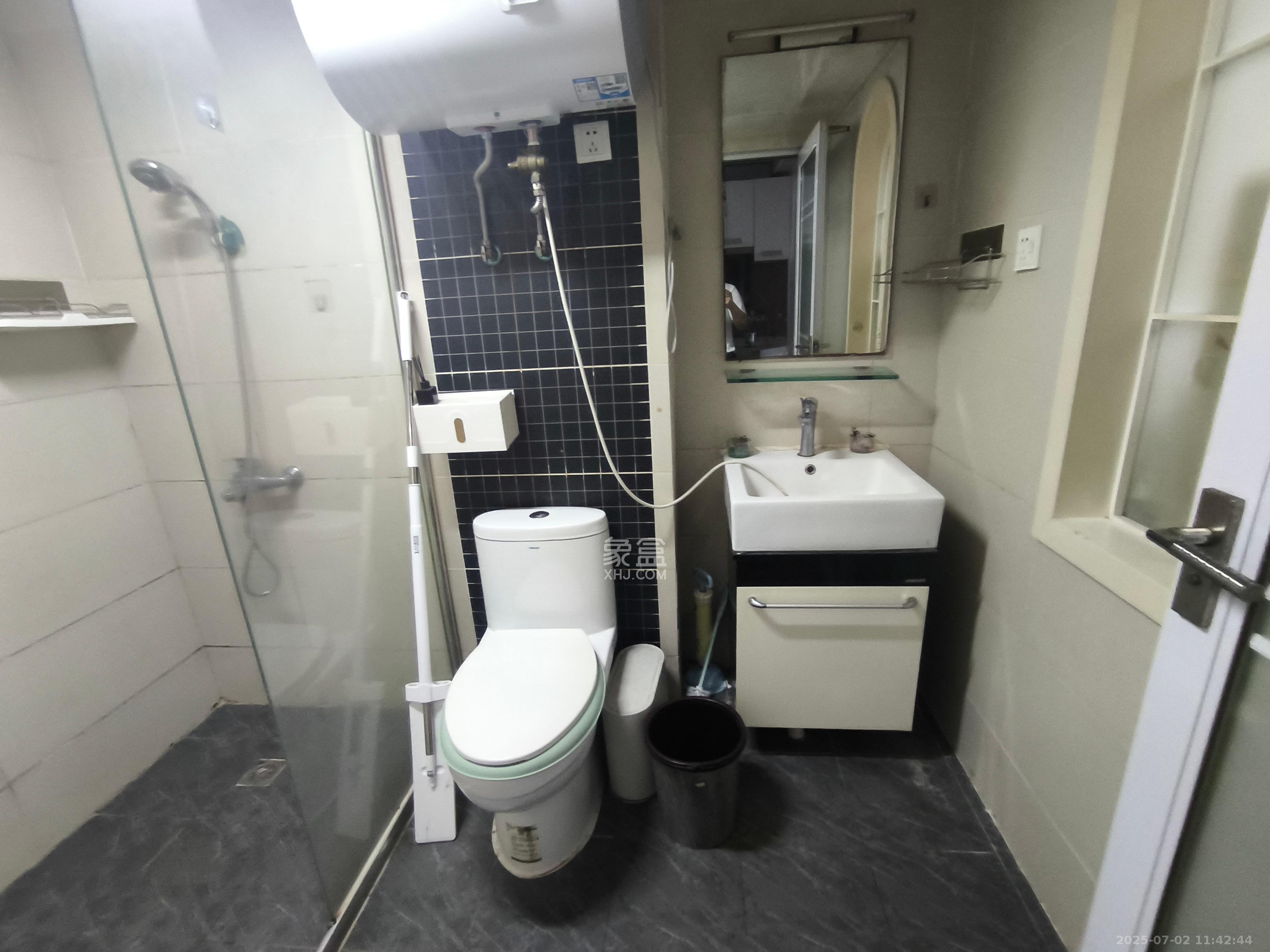 时代星城  1室1厅1卫   1050.00元/月室内图