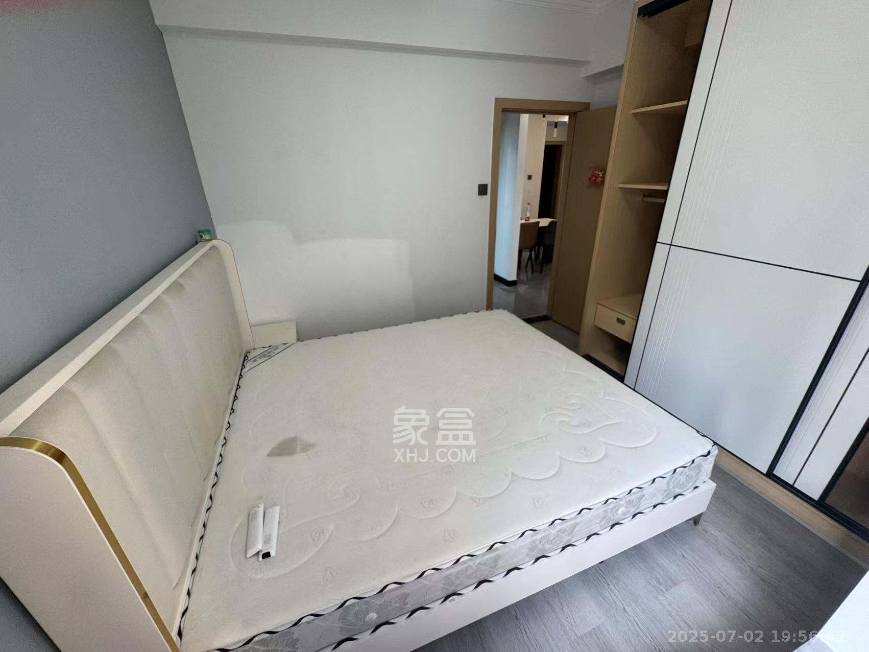 碧桂园城市之光  1室1厅1卫   1600.00元/月