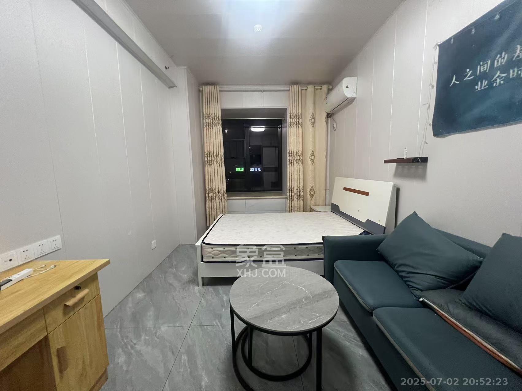 保利麓谷林语I区  1室1厅1卫   1450.00元/月室内图1