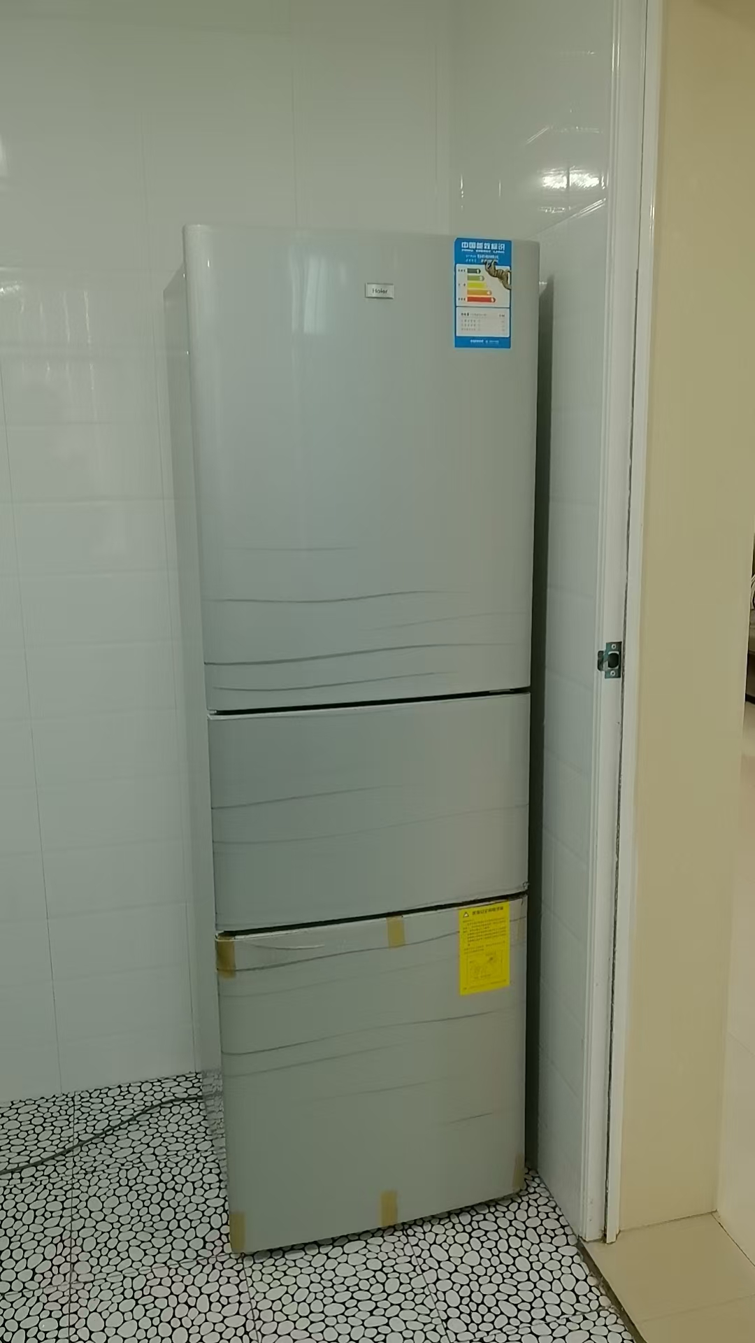 锦绣雁城 3室2厅1卫 2200.0元/月 锦绣雁城 3室2厅1卫 2200.0元/月室内图