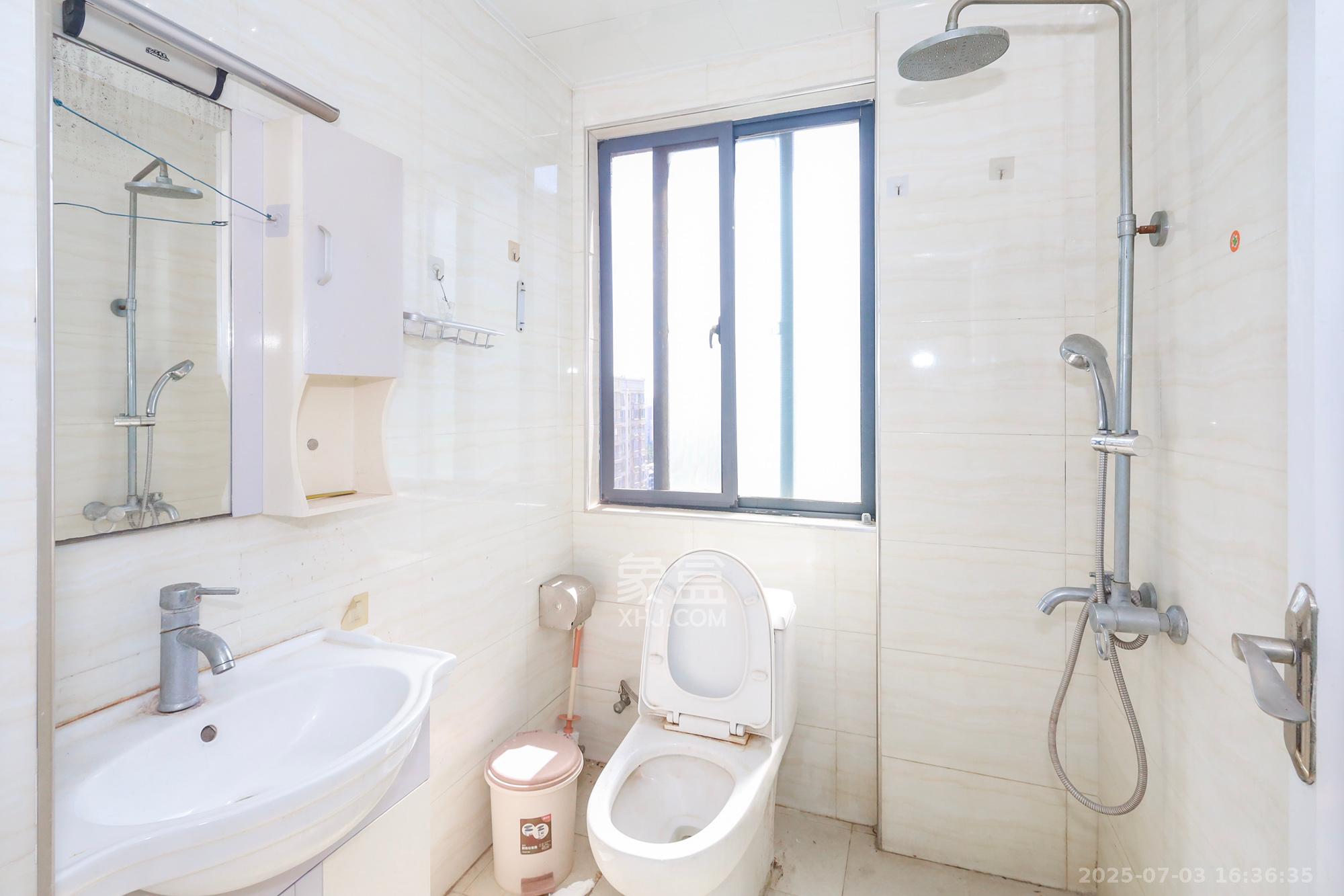 钰龙天下一期 2室2厅1卫 150.0万 钰龙天下一期 2室2厅1卫 150.0万卫生间