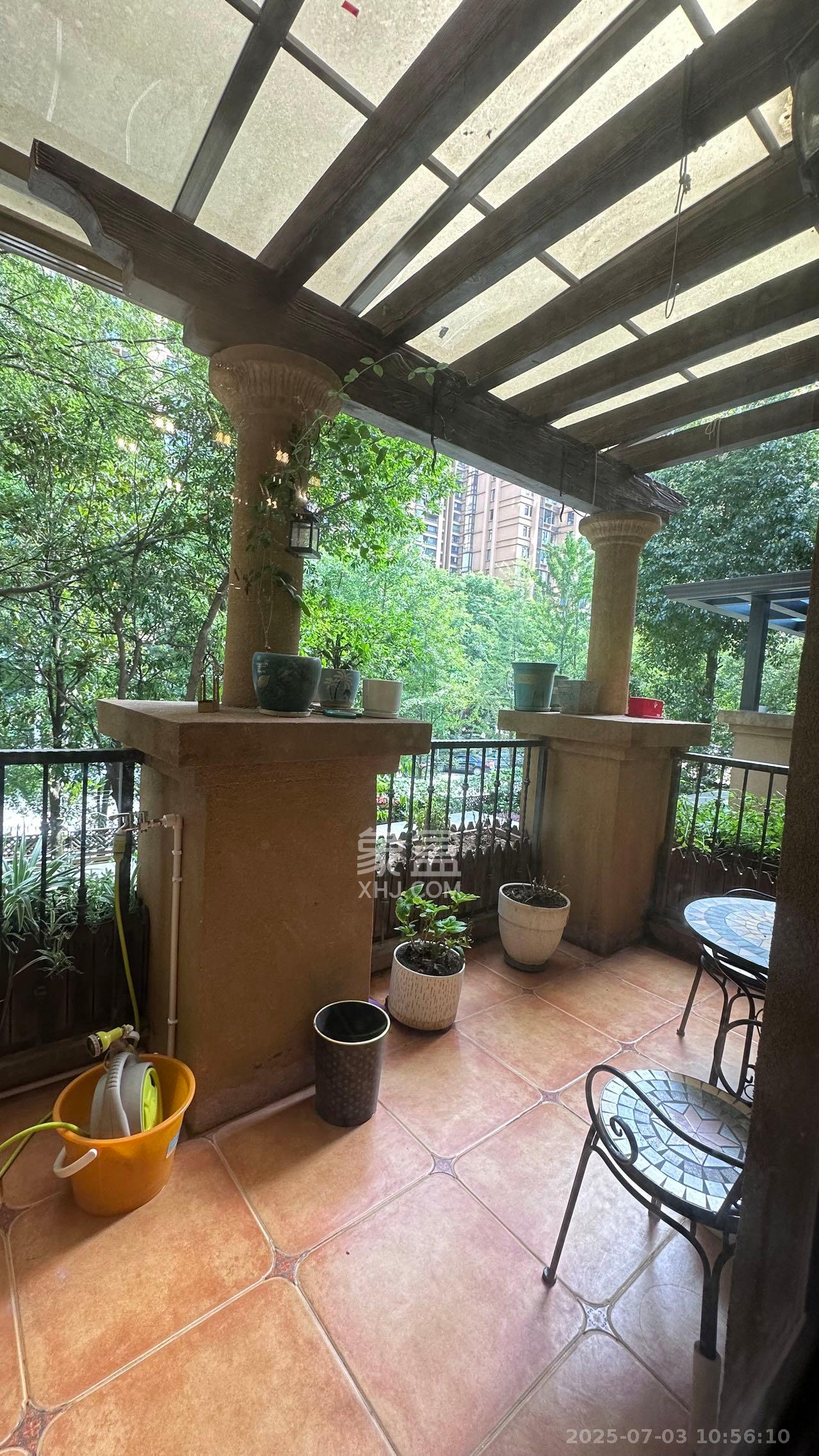 融科檀香山(融科紫檀、香山国际)  2室2厅2卫    5500.0元/月 融科檀香山(融科紫檀、香山国际)  2室2厅2卫    5500.0元/月室内图