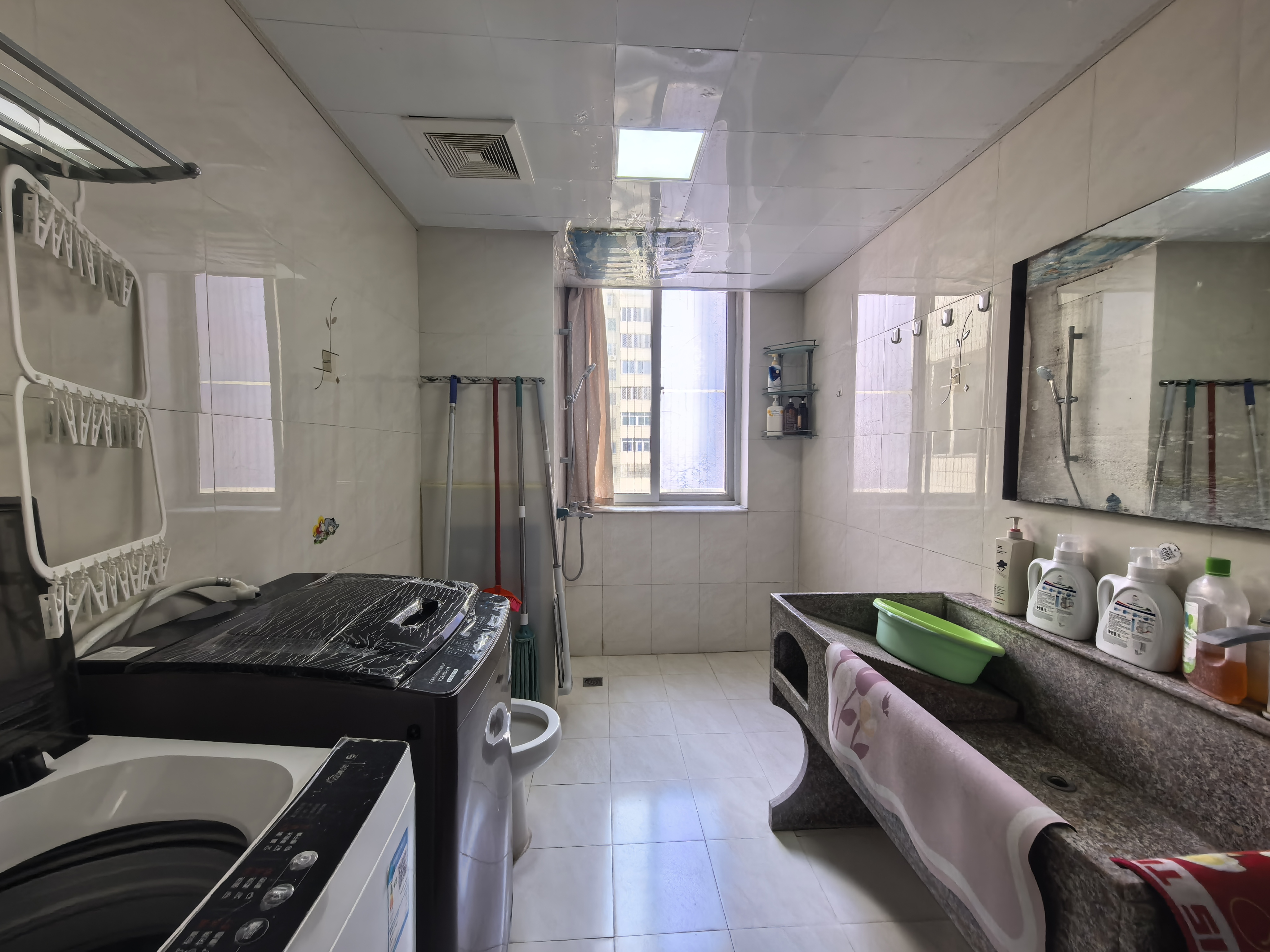 城中城 3室2厅2卫 3300.0元/月 城中城 3室2厅2卫 3300.0元/月室内图