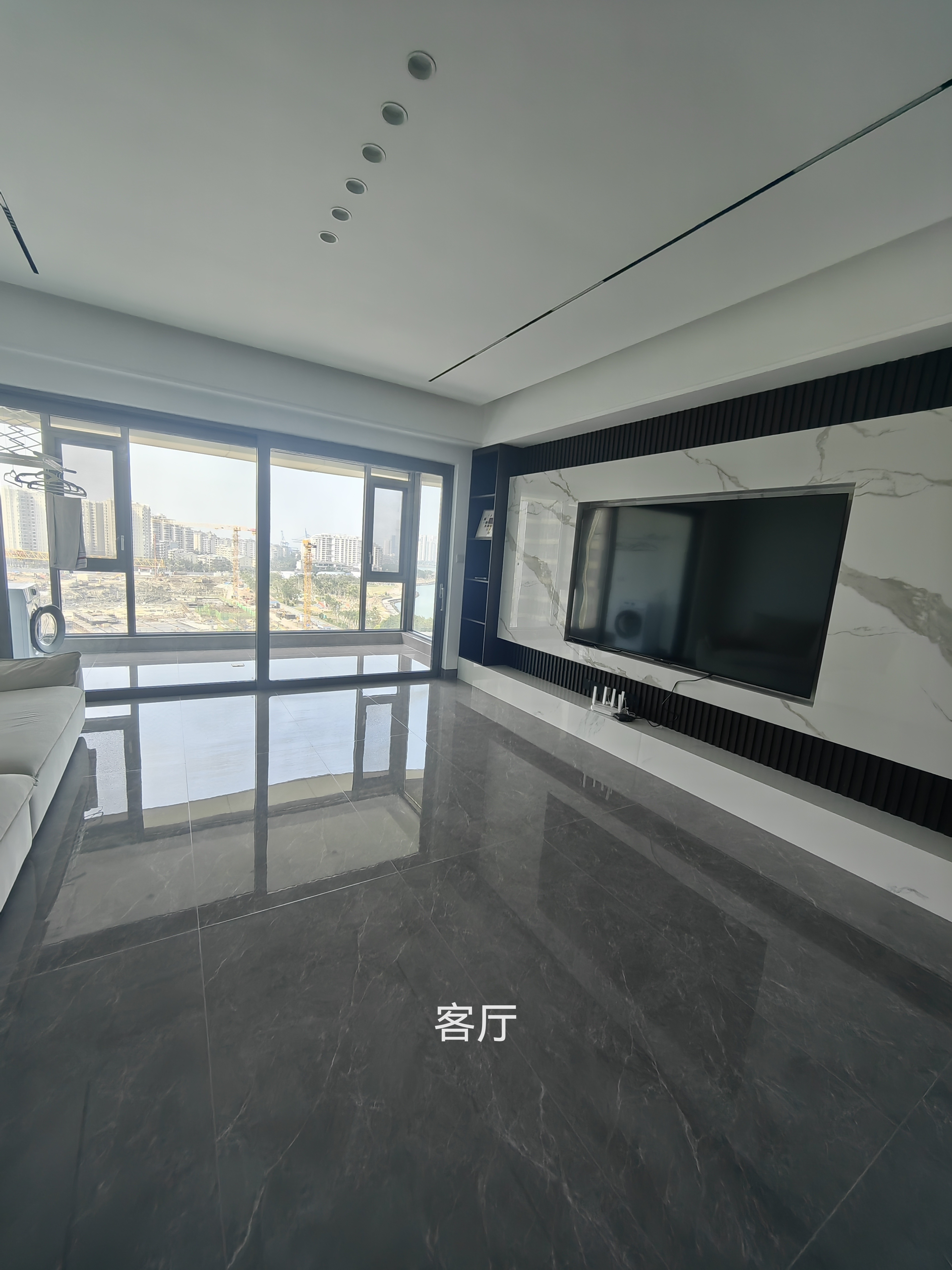 东方天澜汇  4室2厅2卫   20000.00元/月