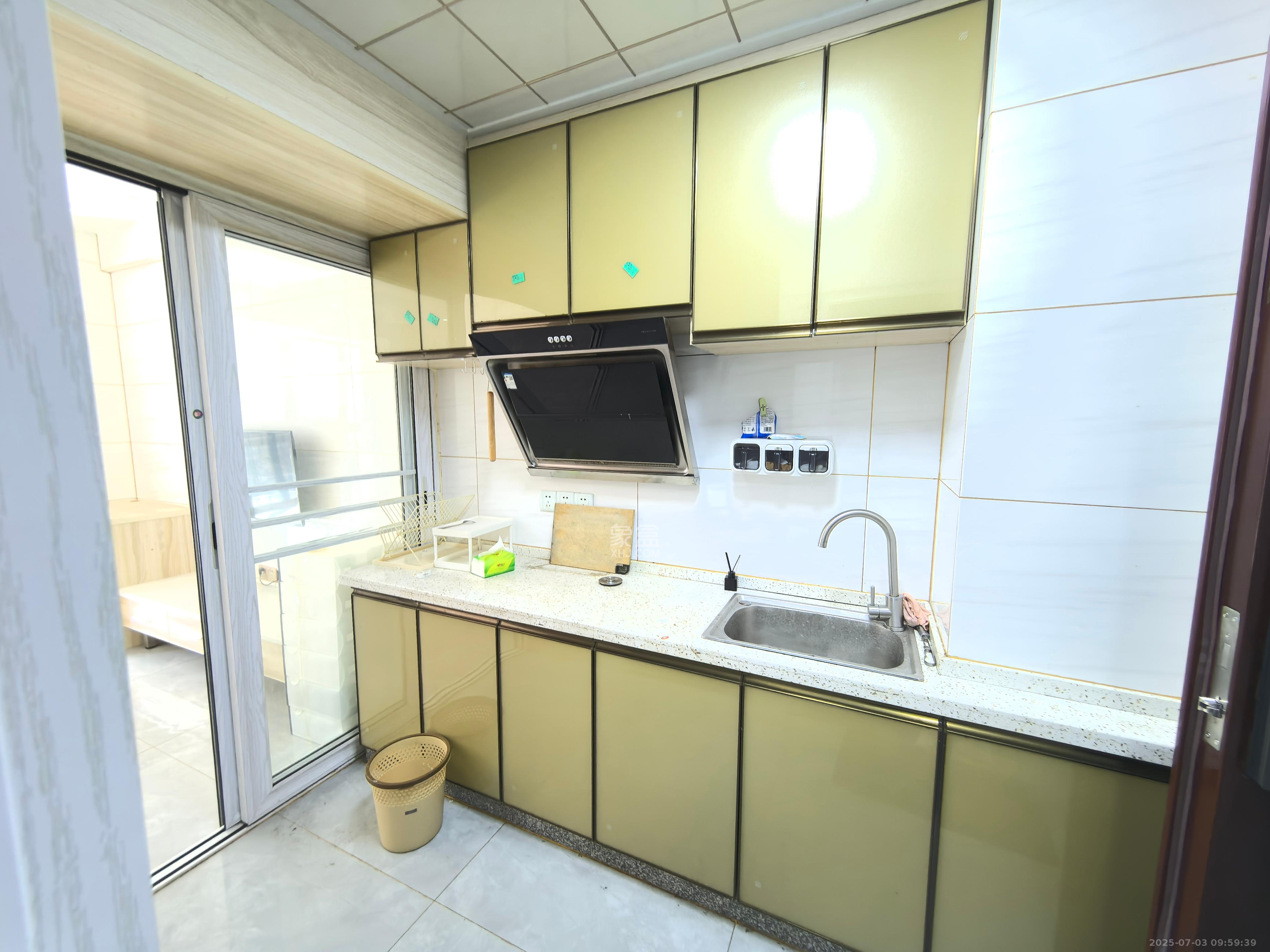 江山帝景哈佛  1室1厅1卫    1300.0元/月 江山帝景哈佛  1室1厅1卫    1300.0元/月室内图