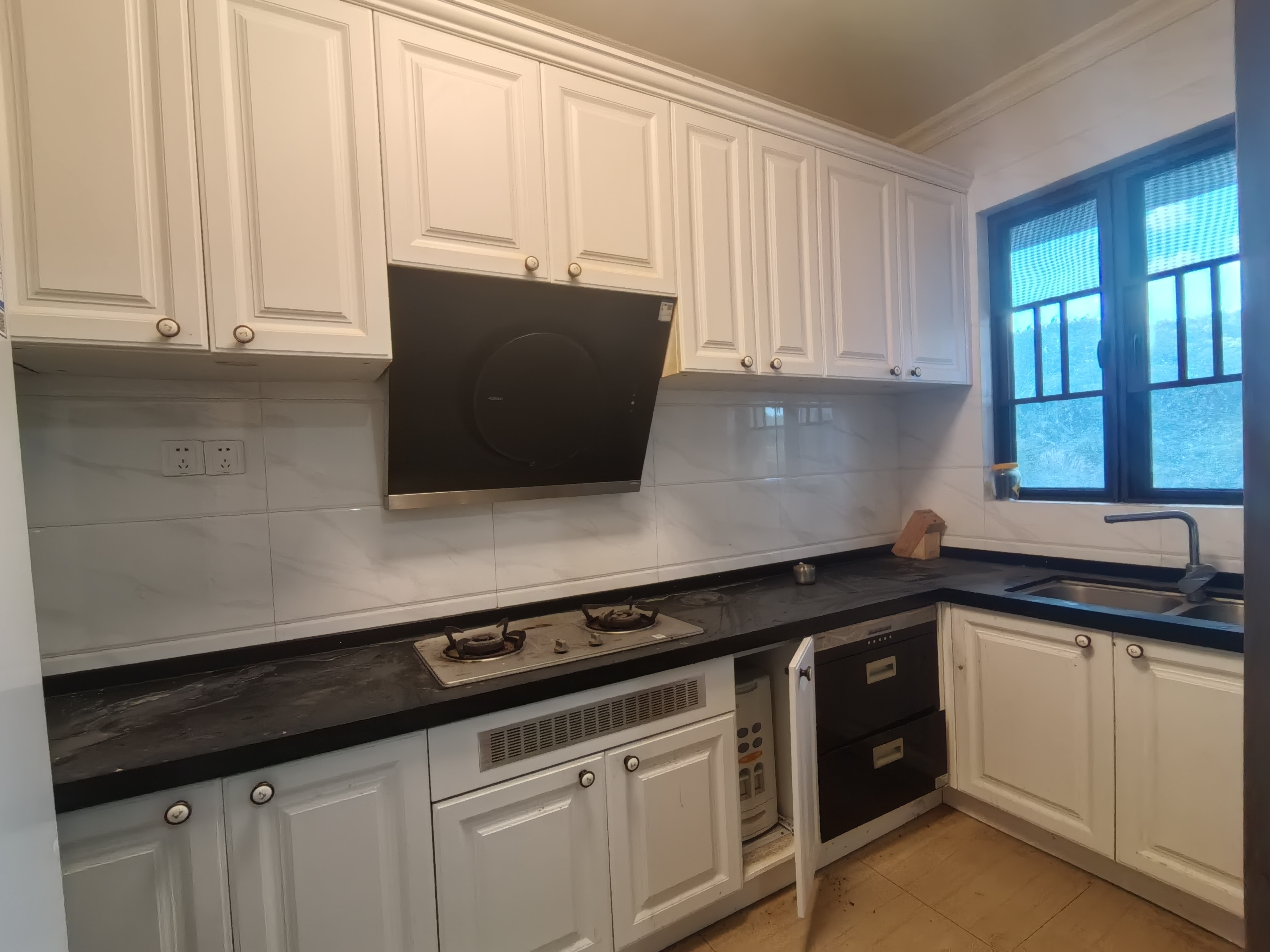 碧桂园豪园  4室2厅2卫    2800.0元/月室内图