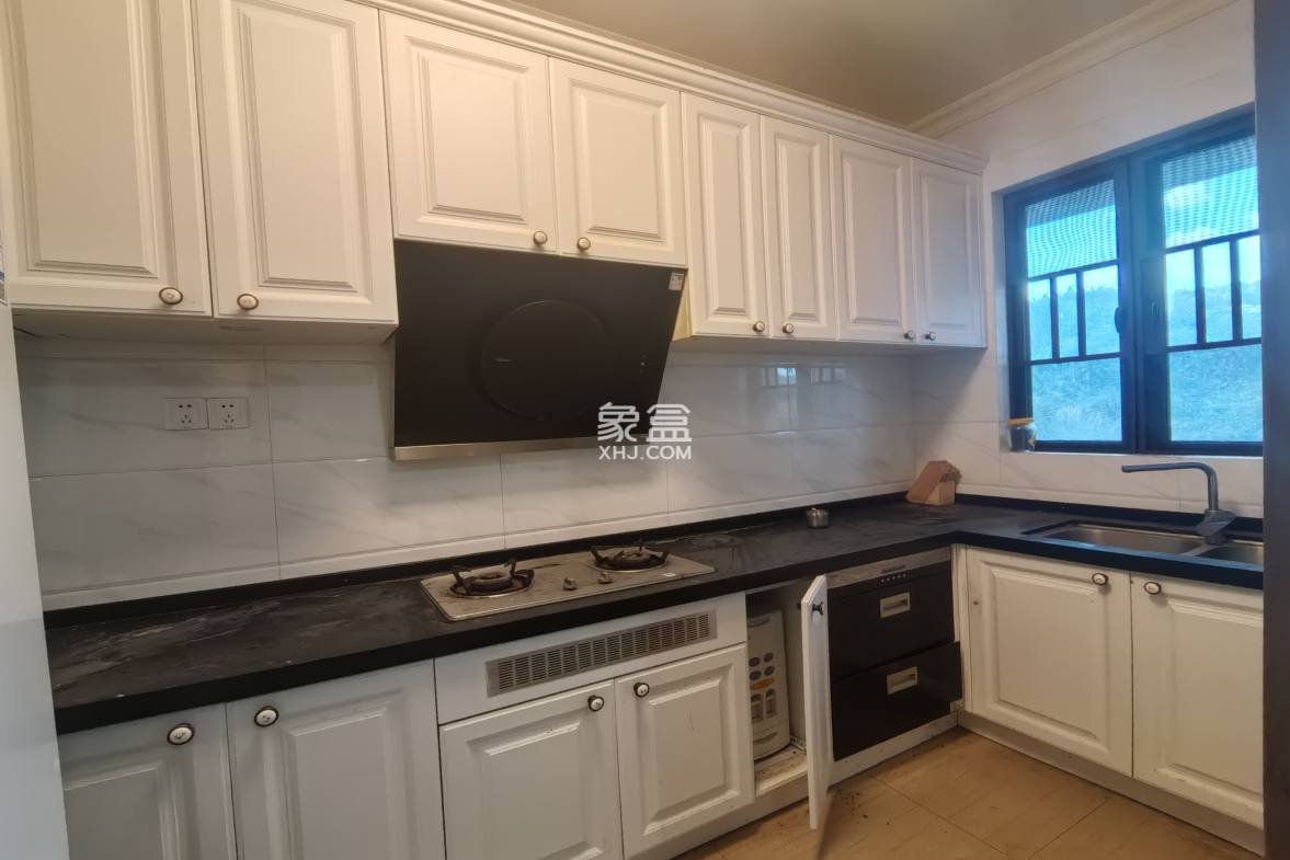 碧桂园豪园 4室2厅2卫 2800.0元/月 碧桂园豪园 4室2厅2卫 2800.0元/月室内图